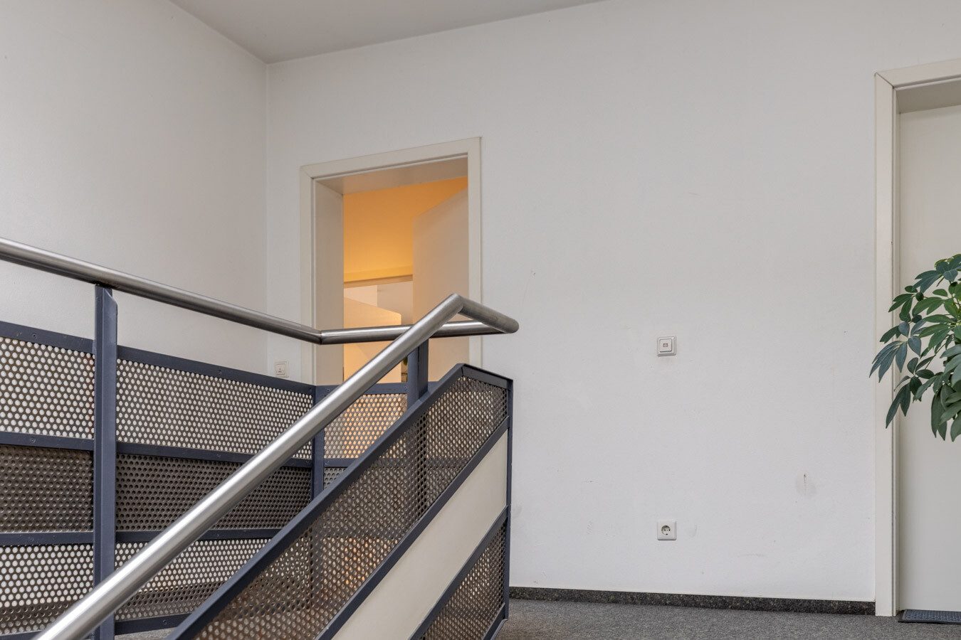 Immobilienangebot - Augsburg - Alle - Augsburg von oben – gemütliche Dachgeschosswohnung mit besonderem Charme