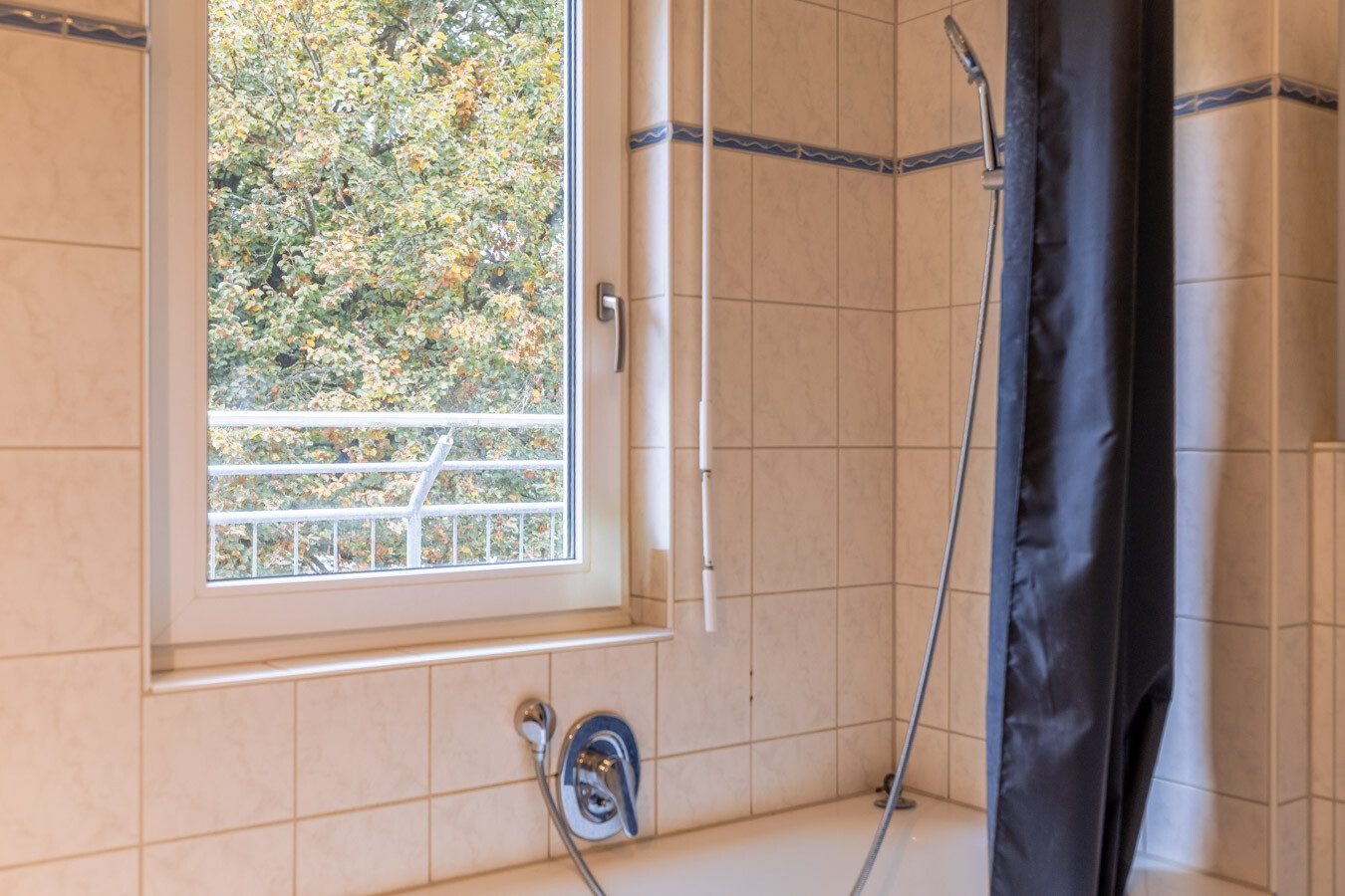 Immobilienangebot - Augsburg - Alle - Augsburg von oben – gemütliche Dachgeschosswohnung mit besonderem Charme