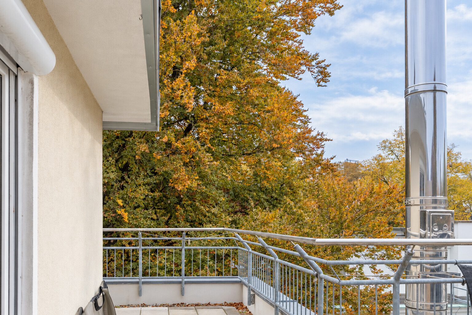 Immobilienangebot - Augsburg - Alle - Augsburg von oben – gemütliche Dachgeschosswohnung mit besonderem Charme