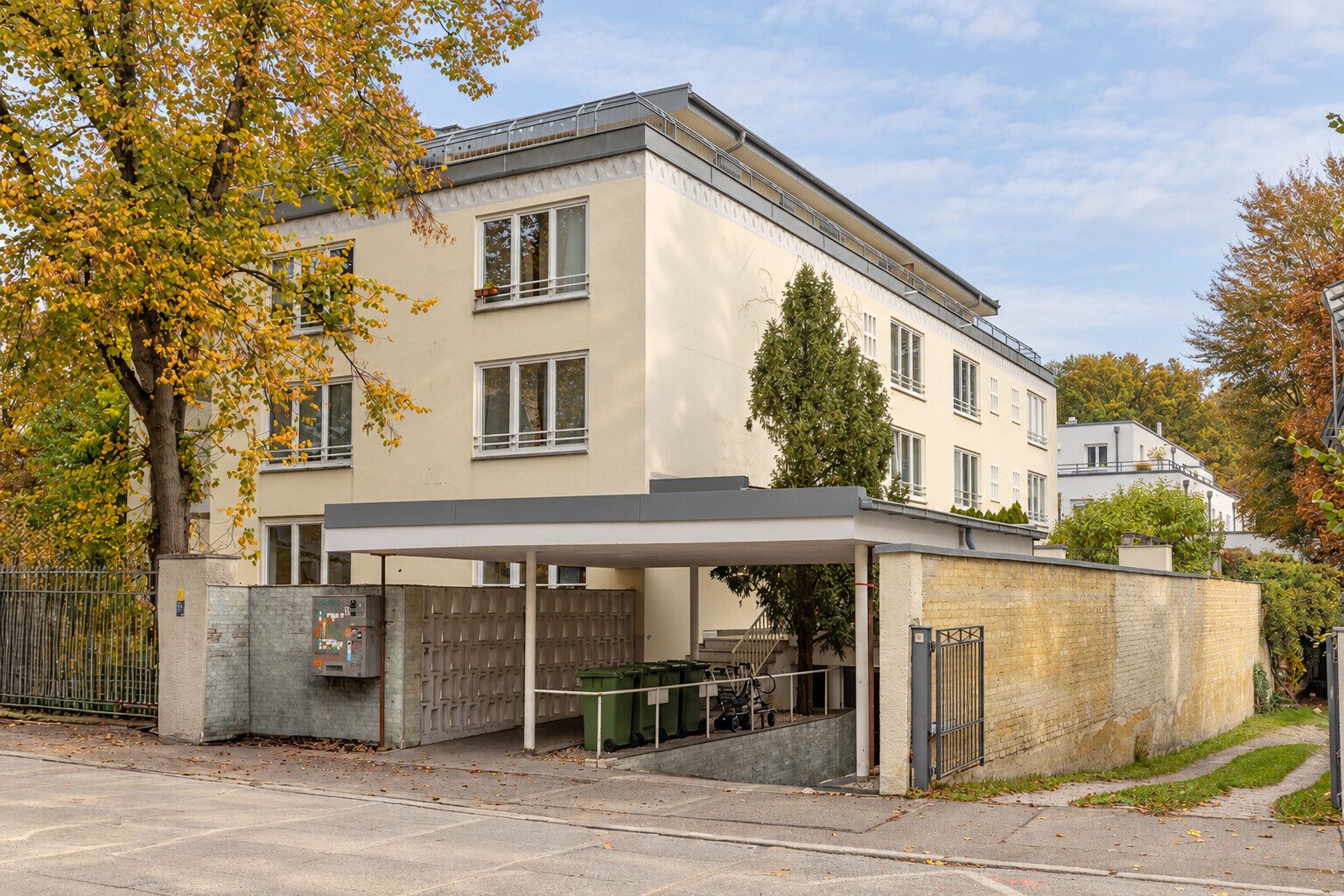 Immobilienangebot - Augsburg - Alle - Augsburg von oben – gemütliche Dachgeschosswohnung mit besonderem Charme