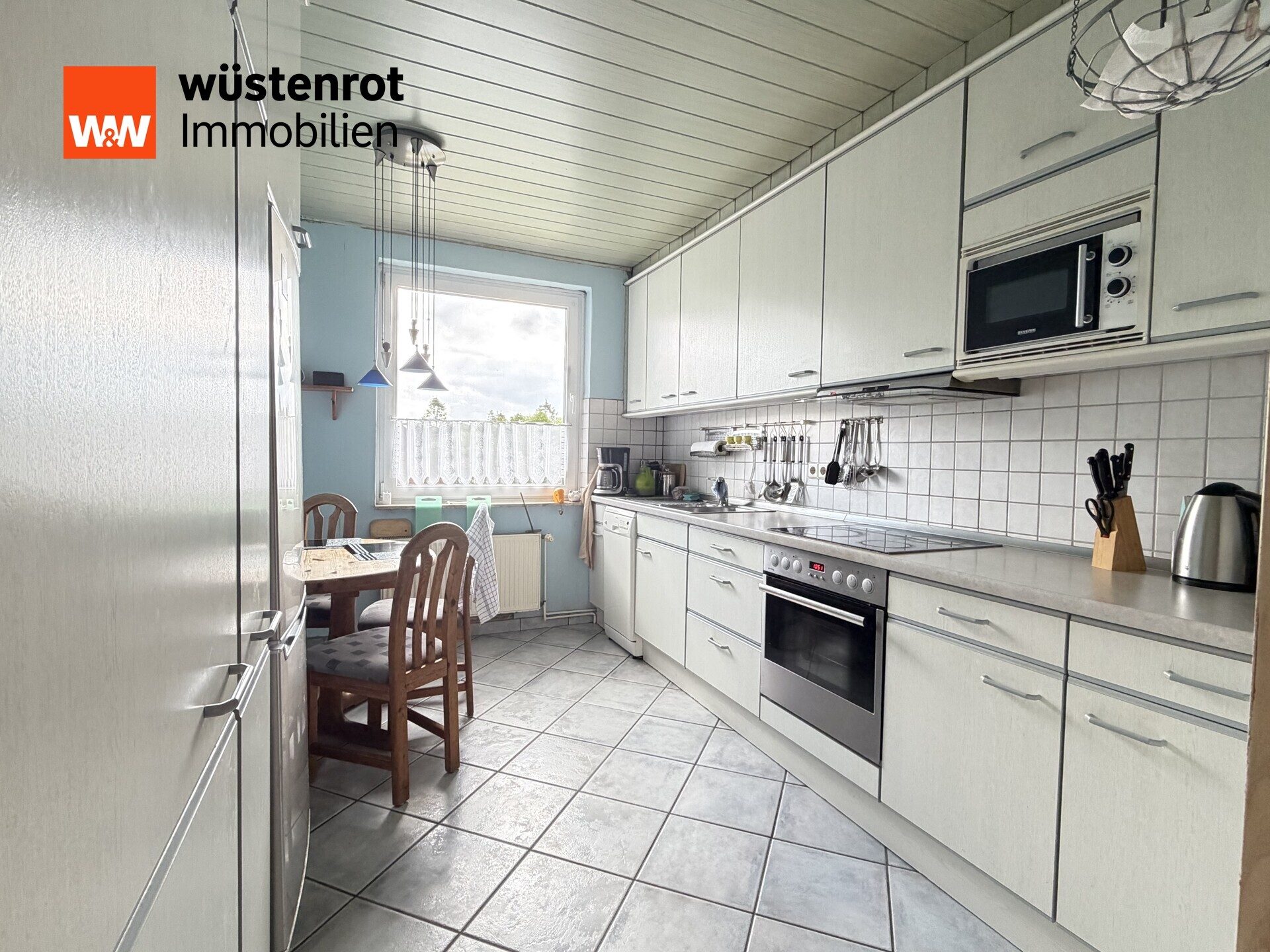 Immobilienangebot - Flensburg - Alle - Modernes Zuhause mit viel Wohnkomfort, sonnigem Westbalkon und ausgebautem Dachgeschoss in Flensburg