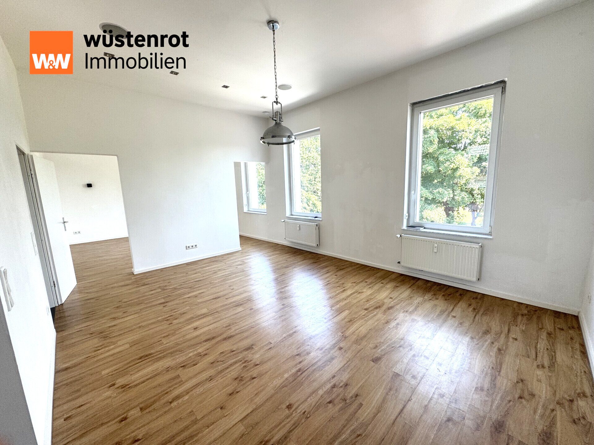 Immobilienangebot - Krefeld - Alle - Direkt am Stadtpark Fischeln – Modernisiertes Dreifamilienhaus in absoluter Bestlage