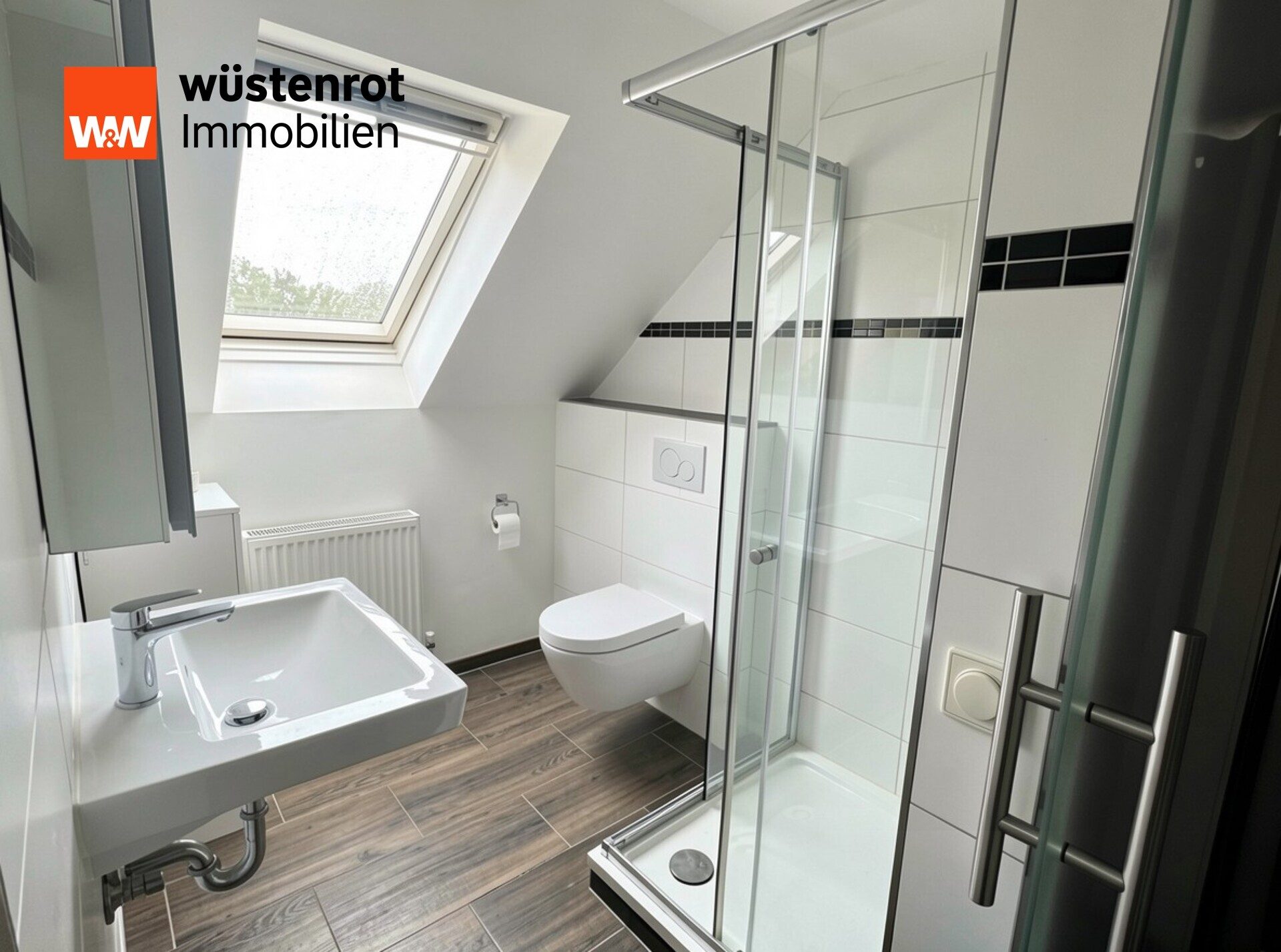 Immobilienangebot - Krefeld - Alle - Direkt am Stadtpark Fischeln – Modernisiertes Dreifamilienhaus in absoluter Bestlage