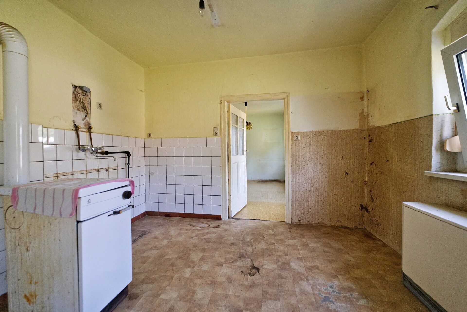Immobilienangebot - Beiersdorf - Alle - Mini Resthof mit Scheune und Stallungen sowie Freifläche