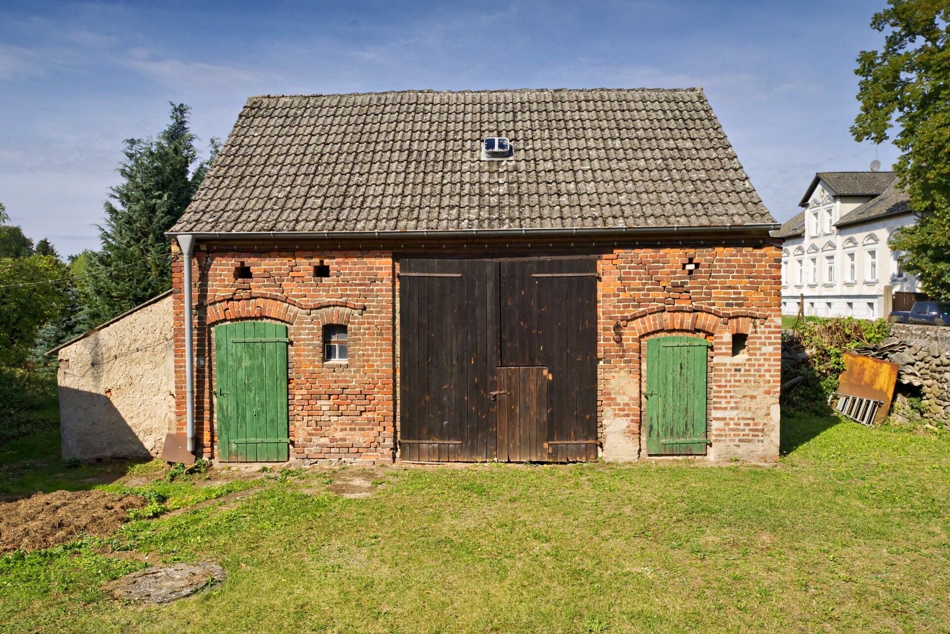 Immobilienangebot - Beiersdorf - Alle - Mini Resthof mit Scheune und Stallungen sowie Freifläche