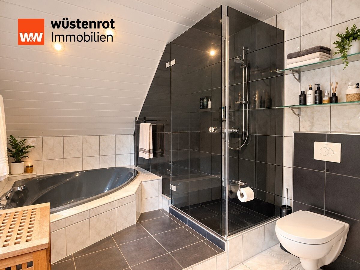 Immobilienangebot - Lostau - Alle - EFH mit viel Platz für junge Familien, Pool, Sauna und schönem Gartengrundstück in Lostau