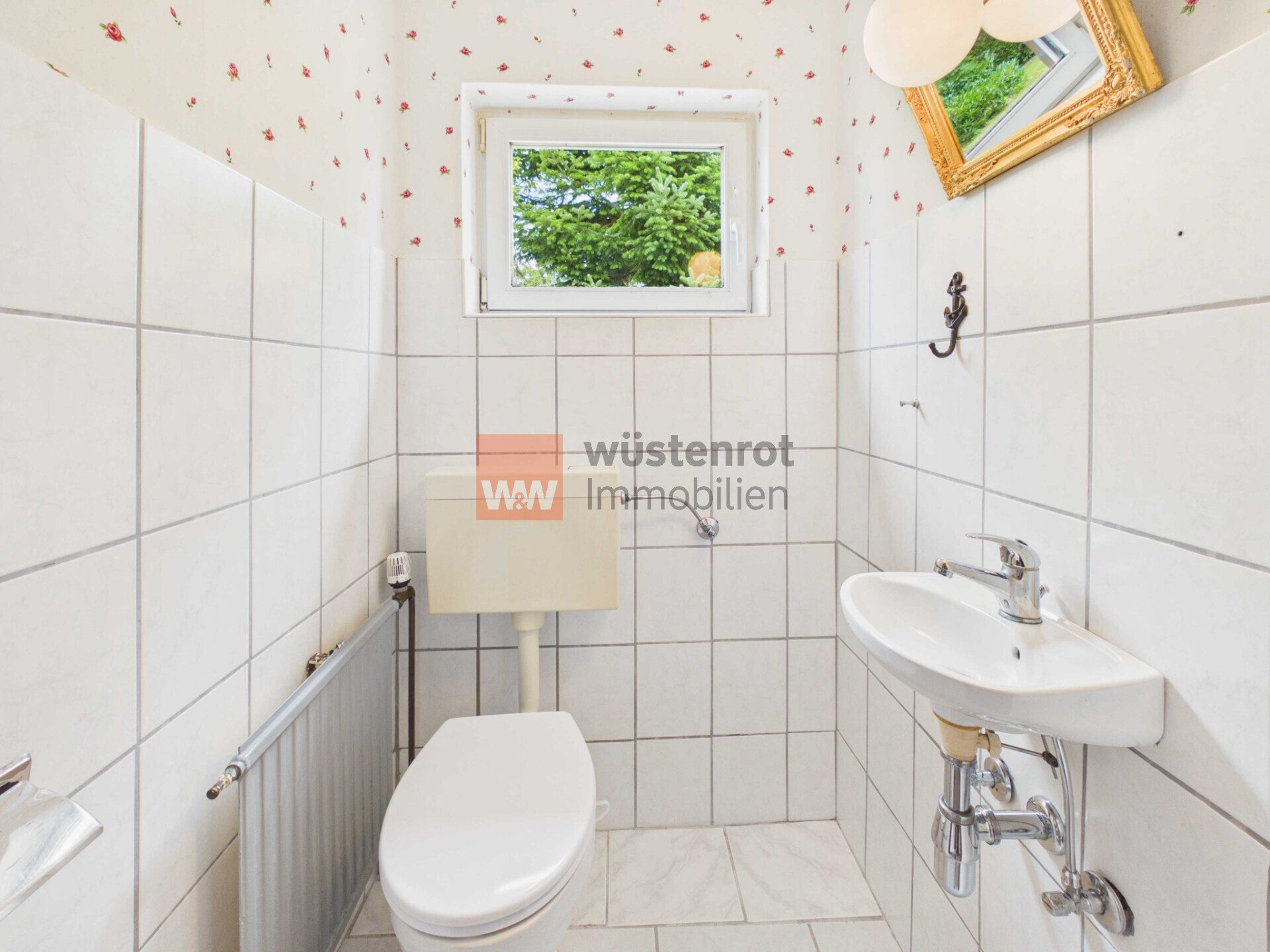 Immobilienangebot - Sande / Neustadtgödens - Alle - Komm wir ziehen nach Friesland. Viel Wohn- und Nutzfläche für wenig Geld. EFH mit 4 ZKB+Ausbaureser.