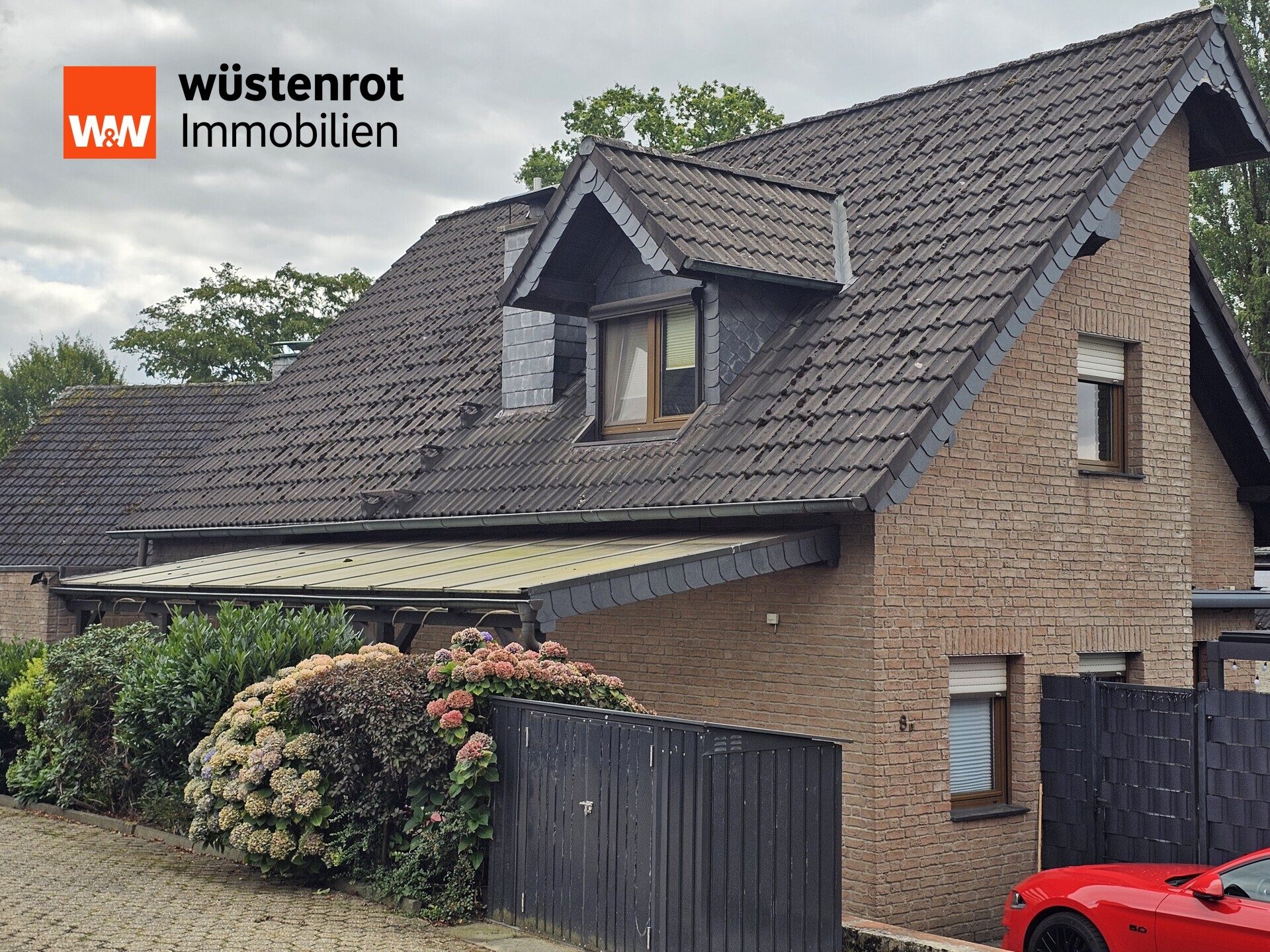 Immobilienangebot - Burscheid / Benninghausen - Alle - Großzügiges Einfamilienhaus mit Platz für die ganze Familie