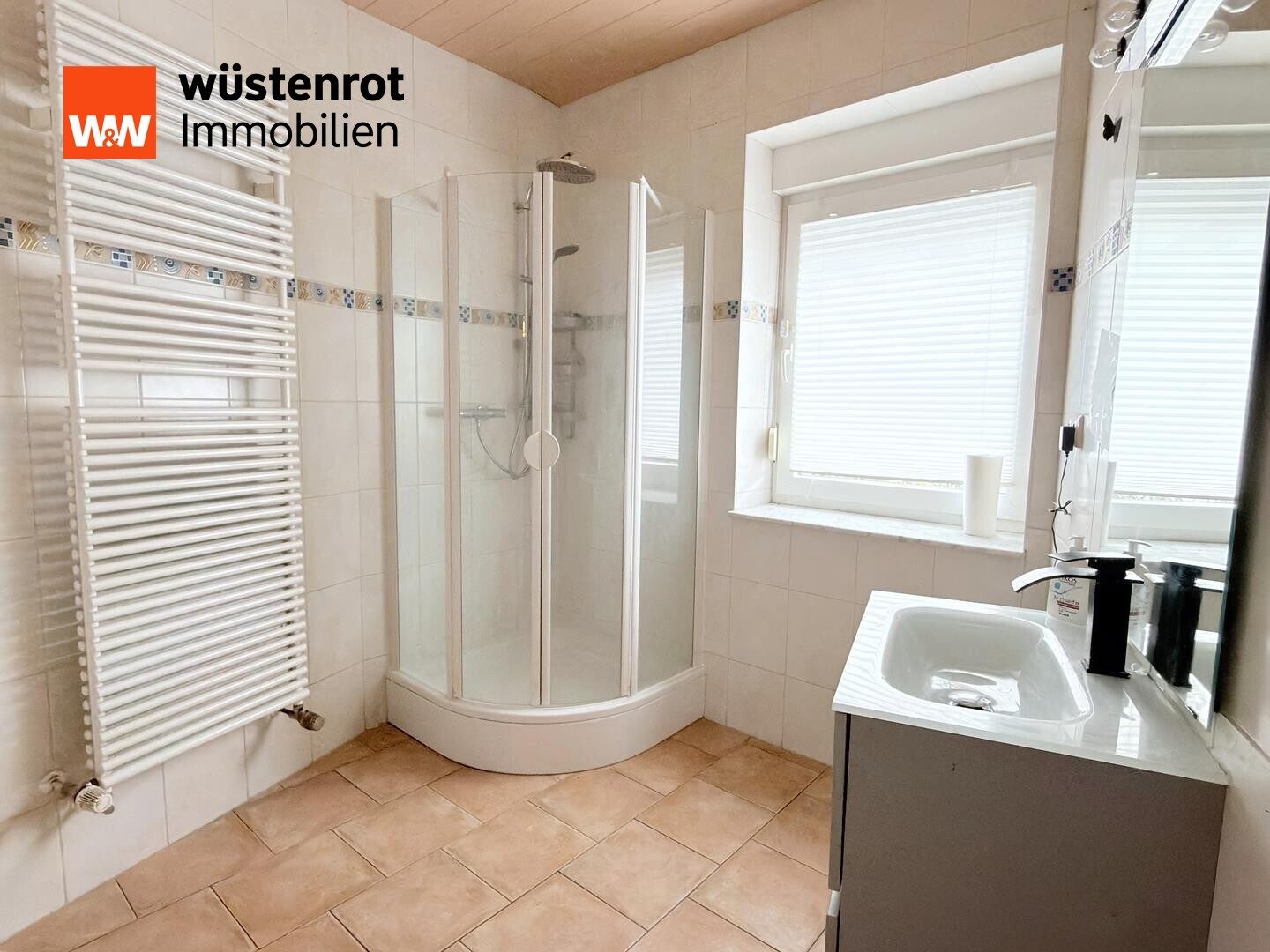 Immobilienangebot - Elbe-Parey / Güsen - Alle - Großzügiges Einfamilienhaus mit 1.357 m² Grundstück, Garten und separater Gewerbeeinheit
