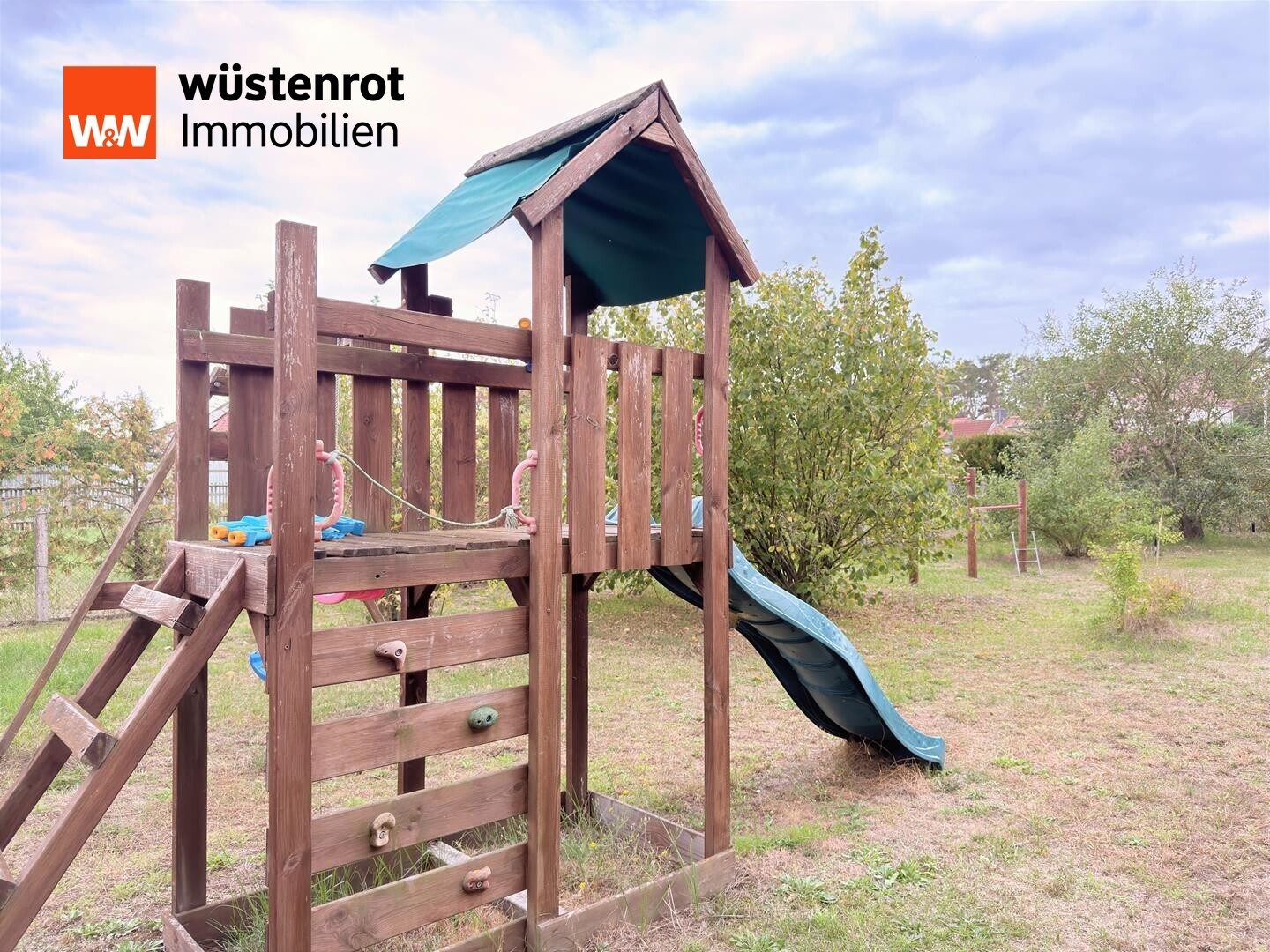 Immobilienangebot - Elbe-Parey / Güsen - Alle - Großzügiges Einfamilienhaus mit 1.357 m² Grundstück, Garten und separater Gewerbeeinheit