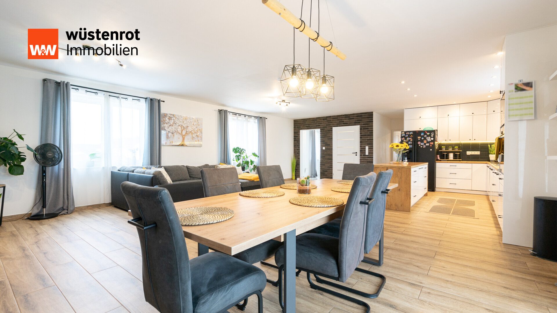Immobilienangebot - Insingen - Alle - Wohnen, Arbeiten und Lagern - alles an einem Ort | Wohn- und Geschäftshaus in verkehrsgünstiger Lage