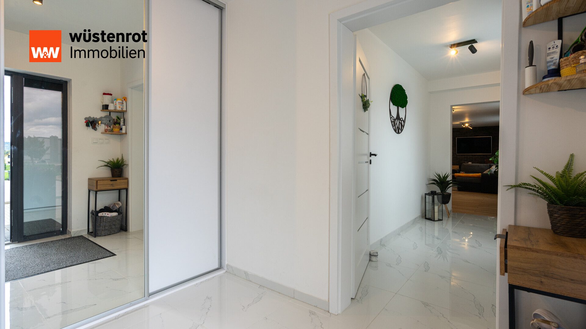 Immobilienangebot - Insingen - Alle - Wohnen, Arbeiten und Lagern - alles an einem Ort | Wohn- und Geschäftshaus in verkehrsgünstiger Lage