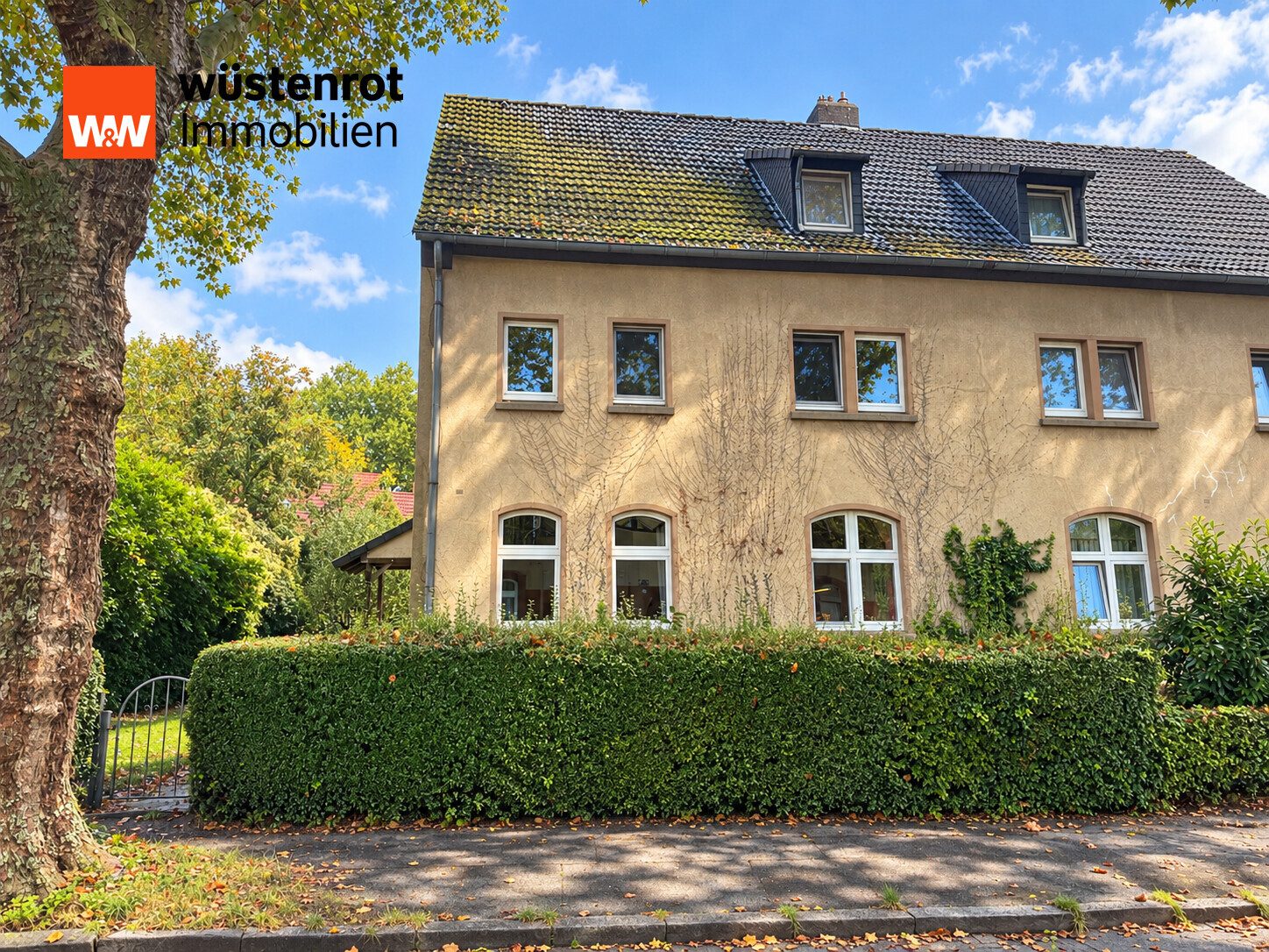 Immobilienangebot - Dortmund / Bövinghausen - Alle - Charmante Doppelhaushälfte mit viel Potenzial in grüner Lage von Dortmund/Bövonghausen