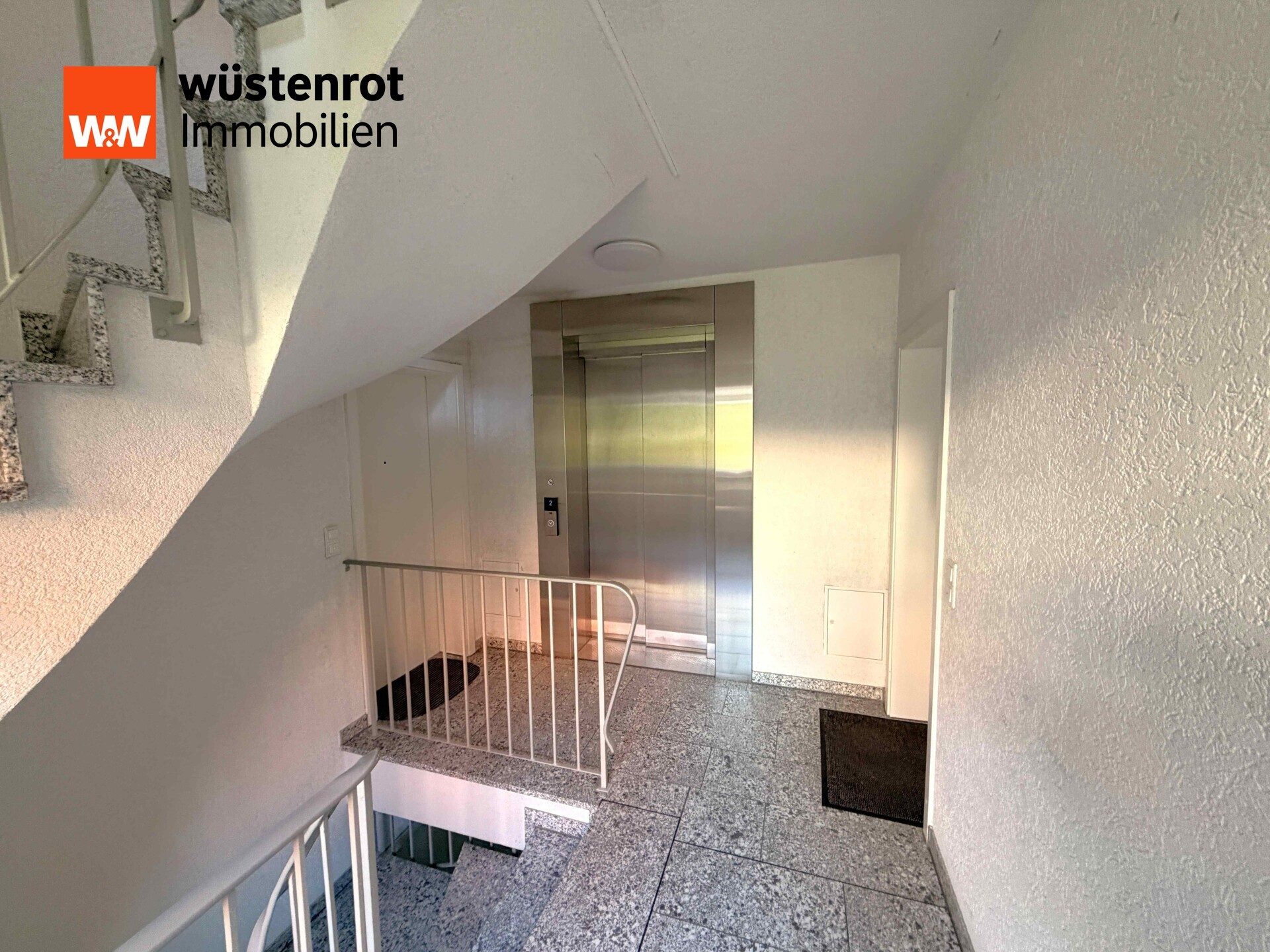 Immobilienangebot - Hersbruck - Alle - "Heiß begehrt"  Wohnung in gepflegter Citylage, 3,5 Zimmer, ca. 83 m², Balkon, Aufzug, TG-Stellplatz