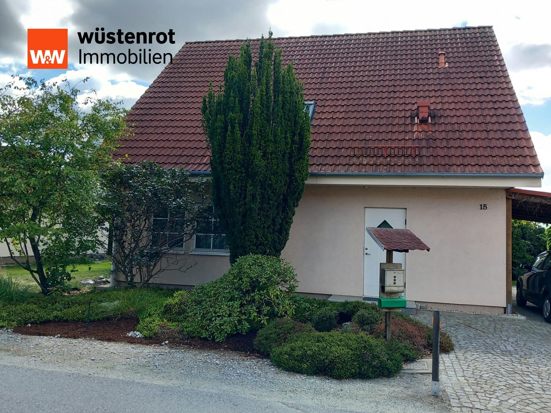Immobilienangebot - Neschwitz - Alle - Gepflegtes Einfamilienhaus mit Nebengebäude in Neschwitz