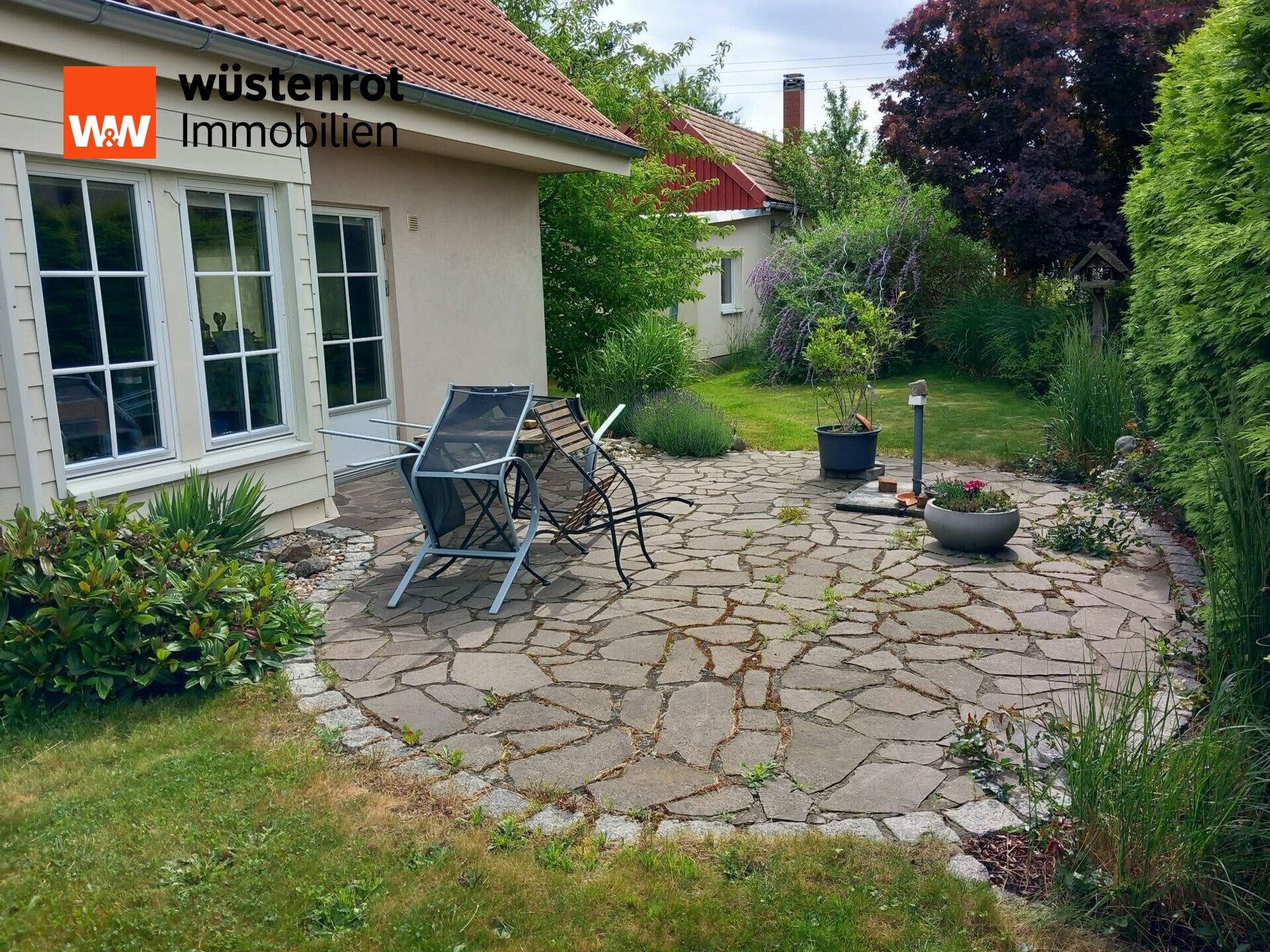 Immobilienangebot - Neschwitz - Alle - Gepflegtes Einfamilienhaus mit Nebengebäude in Neschwitz