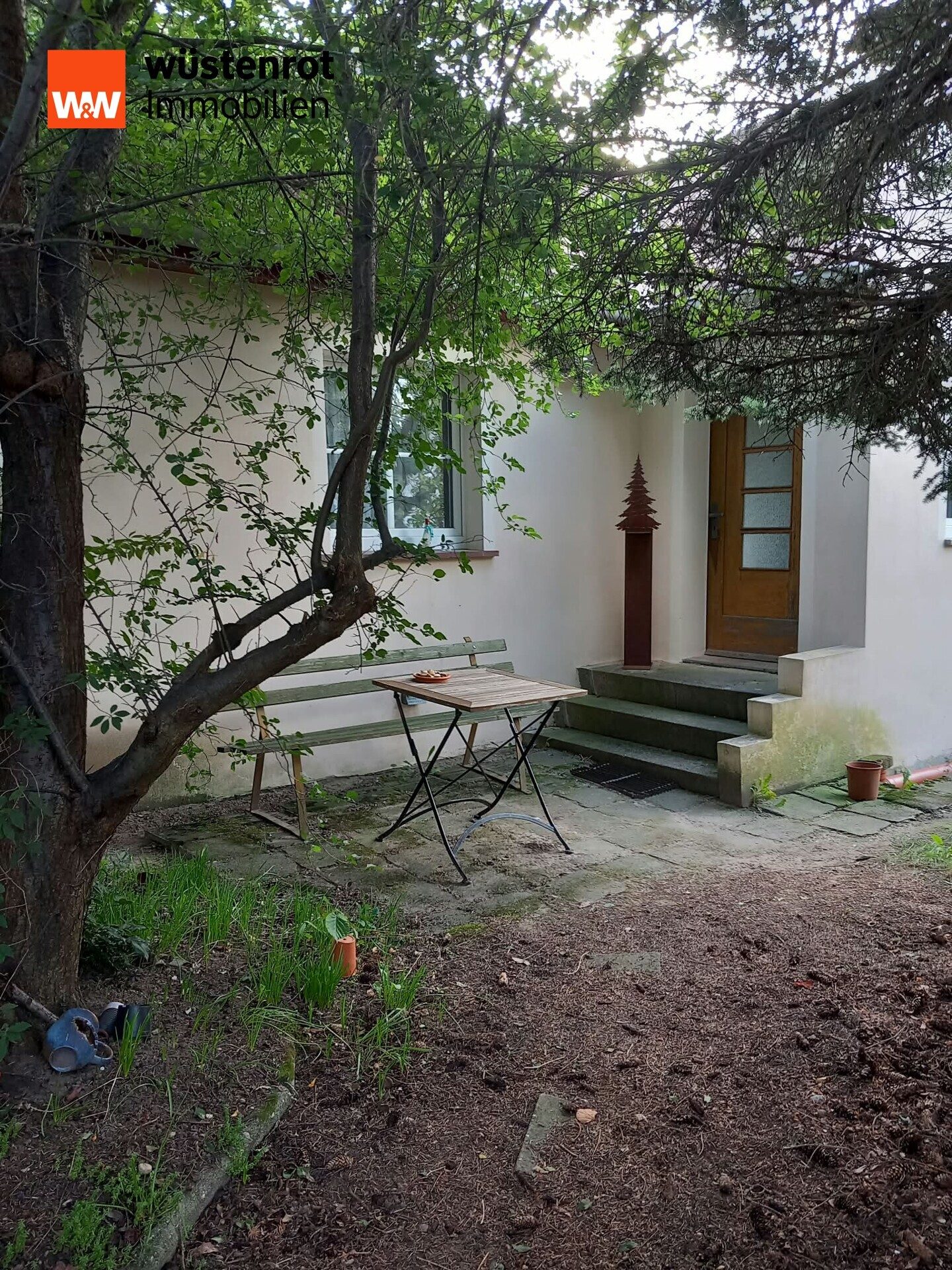 Immobilienangebot - Neschwitz - Alle - Gepflegtes Einfamilienhaus mit Nebengebäude in Neschwitz
