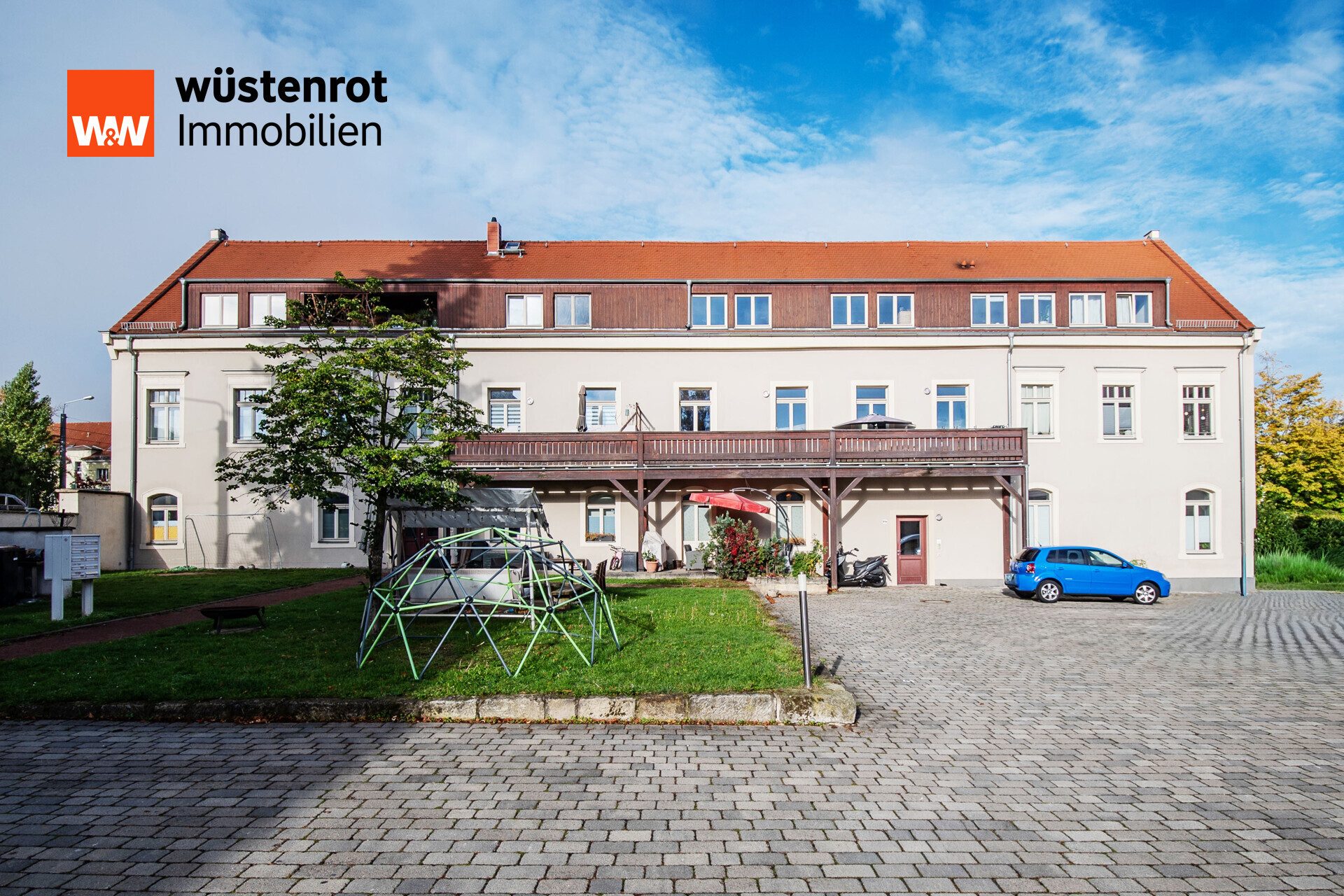Immobilienangebot - Dresden - Alle - Wohnen mit historischem Charme – Großzügige Eigentumswohnung im denkmalgeschützten Vierseitenhof