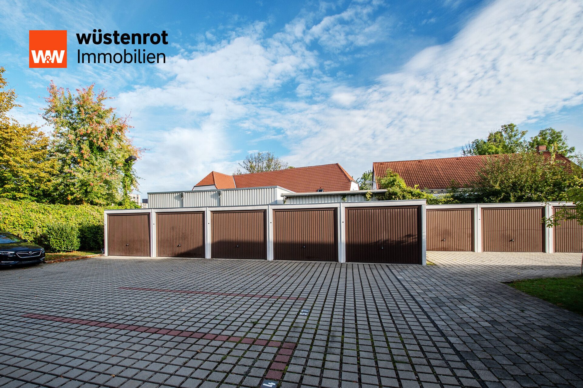 Immobilienangebot - Dresden - Alle - Wohnen mit historischem Charme – Großzügige Eigentumswohnung im denkmalgeschützten Vierseitenhof