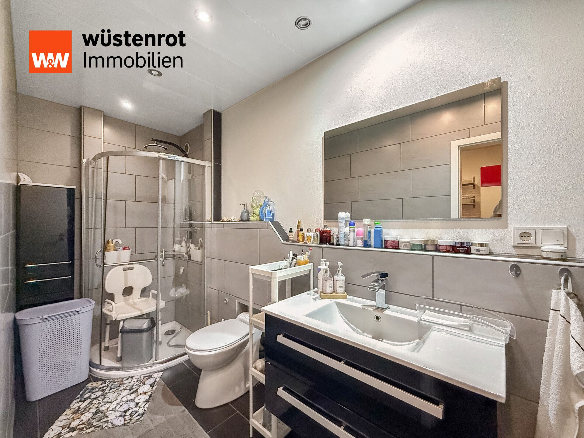 Immobilienangebot - Wallerfangen - Alle - Reihenmittelhaus im Ortskern von Wallerfangen mit ca. 188 m² Wohnfläche und Entwicklungspotenzial