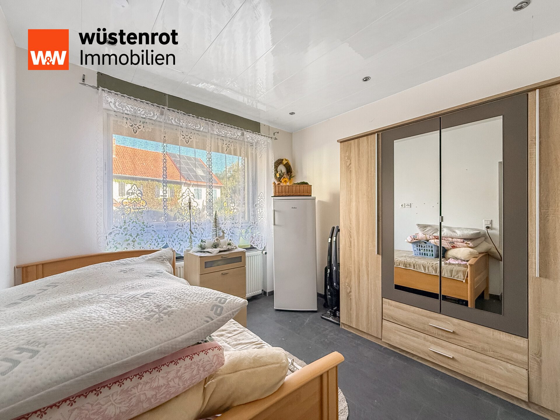 Immobilienangebot - Wallerfangen - Alle - Reihenmittelhaus im Ortskern von Wallerfangen mit ca. 188 m² Wohnfläche und Entwicklungspotenzial