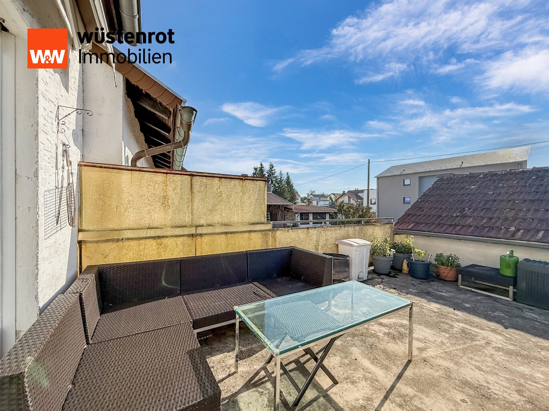 Immobilienangebot - Wallerfangen - Alle - Reihenmittelhaus im Ortskern von Wallerfangen mit ca. 188 m² Wohnfläche und Entwicklungspotenzial