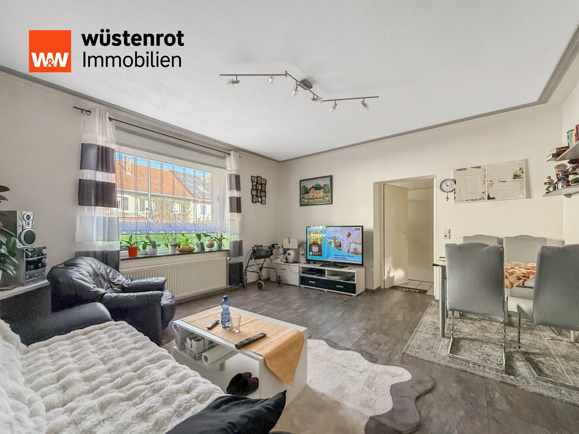 Immobilienangebot - Wallerfangen - Alle - Reihenmittelhaus im Ortskern von Wallerfangen mit ca. 188 m² Wohnfläche und Entwicklungspotenzial