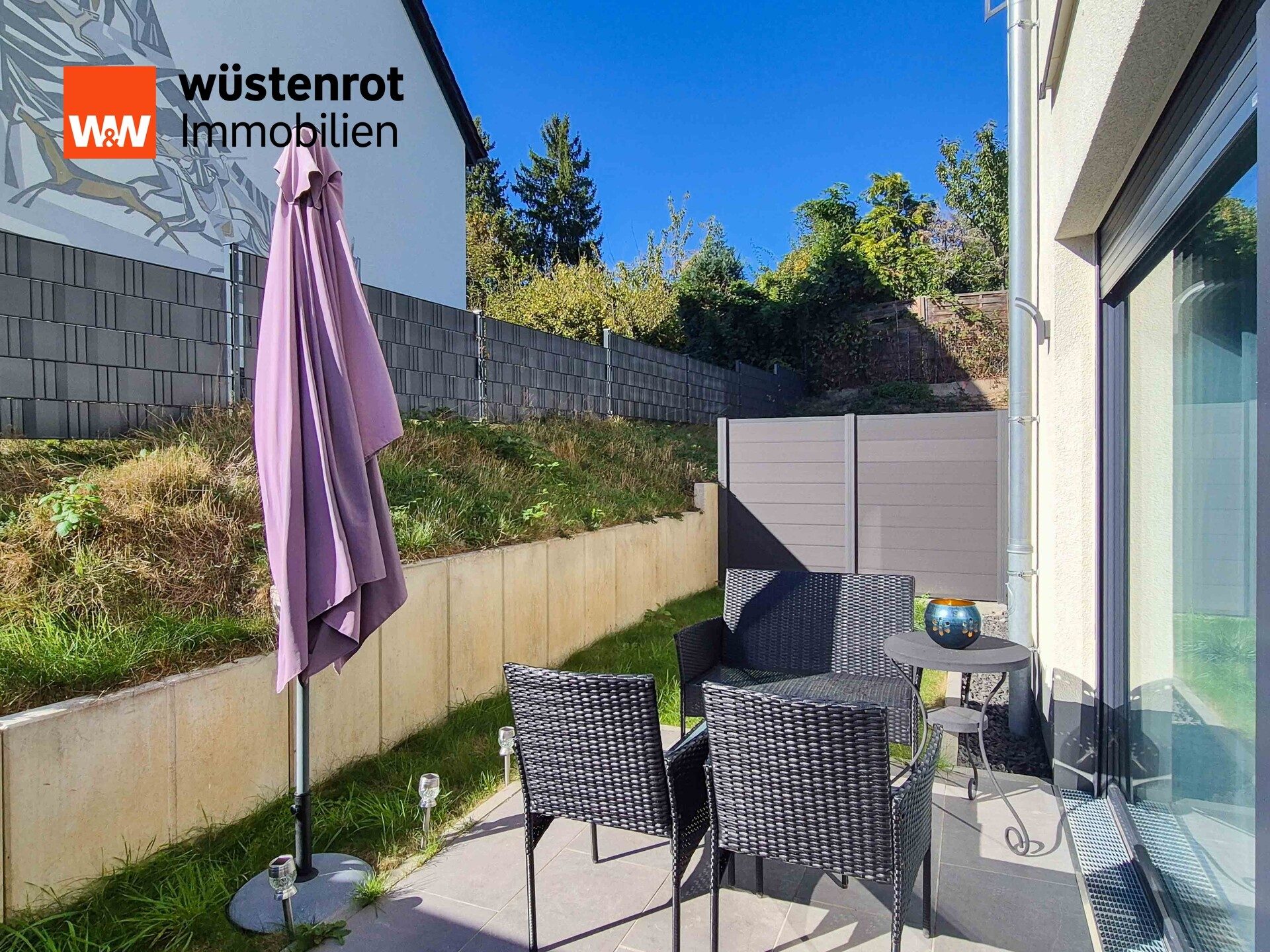 Immobilienangebot - Kleinostheim - Alle - Exklusives Wohngefühl am Waldrand: Neuwertige Erdgeschosswohnung mit sonniger Terrasse in Bestlage