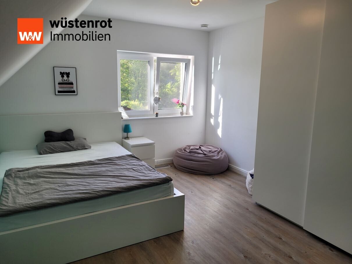 Immobilienangebot - Hamburg / Lemsahl-Mellingstedt - Alle - Idylle pur! Energieeffizientes, komfortables, neuwertiges EFH in Sackgassenendlage