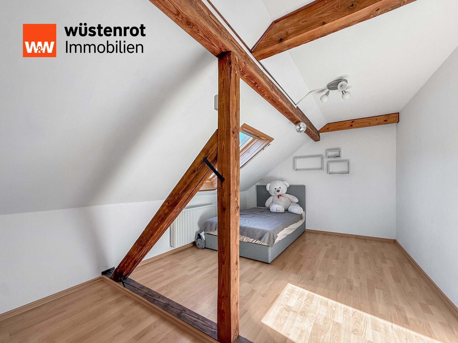 Immobilienangebot - Sankt Ingbert / Rentrisch - Alle - Viel Platz für Generationen – gepflegtes Einfamilienhaus mit Einliegerwohnung, Garten und PV