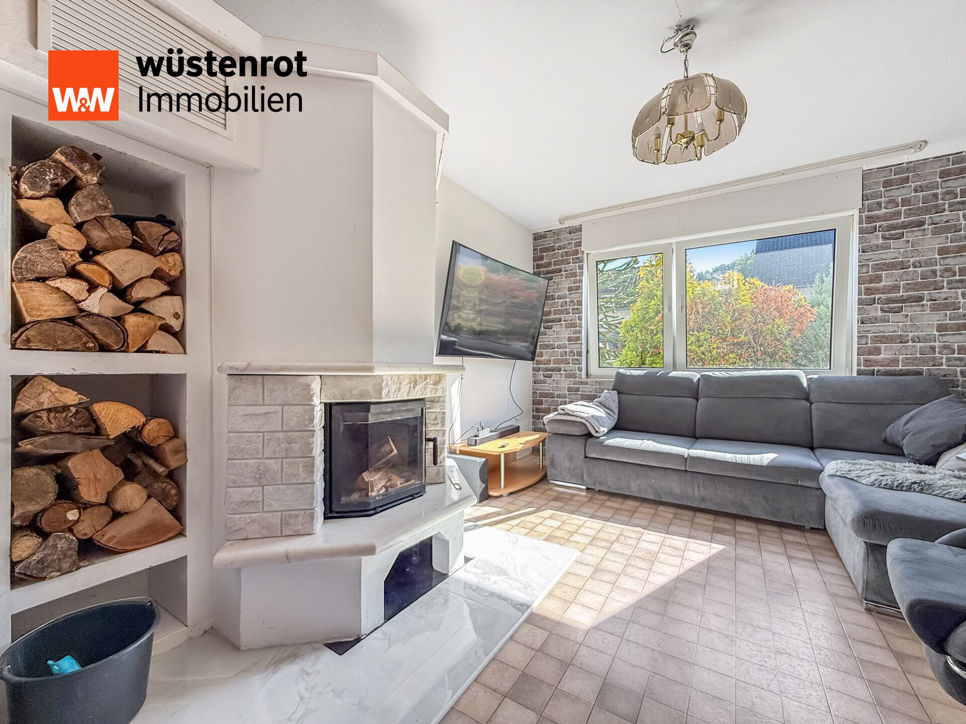 Immobilienangebot - Sankt Ingbert / Rentrisch - Alle - Viel Platz für Generationen – gepflegtes Einfamilienhaus mit Einliegerwohnung, Garten und PV