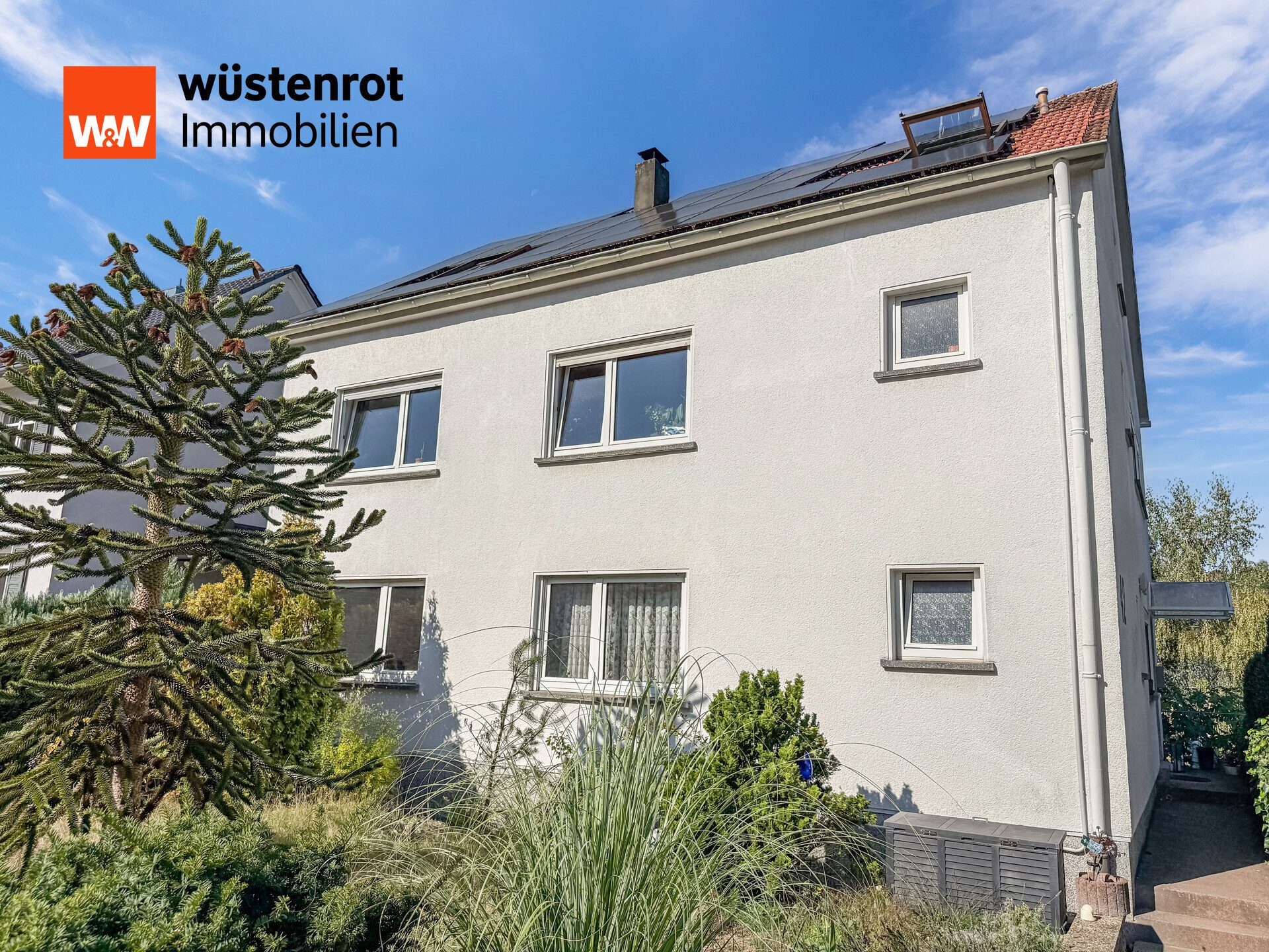 Immobilienangebot - Sankt Ingbert / Rentrisch - Alle - Viel Platz für Generationen – gepflegtes Einfamilienhaus mit Einliegerwohnung, Garten und PV