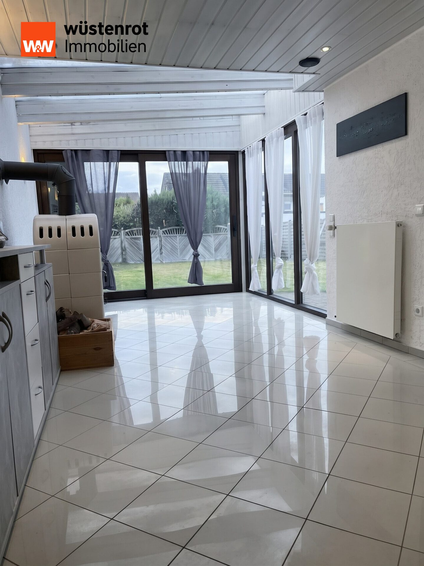 Immobilienangebot - Nordhorn - Alle - Wo das Herz sofort Ja sagt: Freistehendes Charakterhaus mit Kamin in Nordhorn