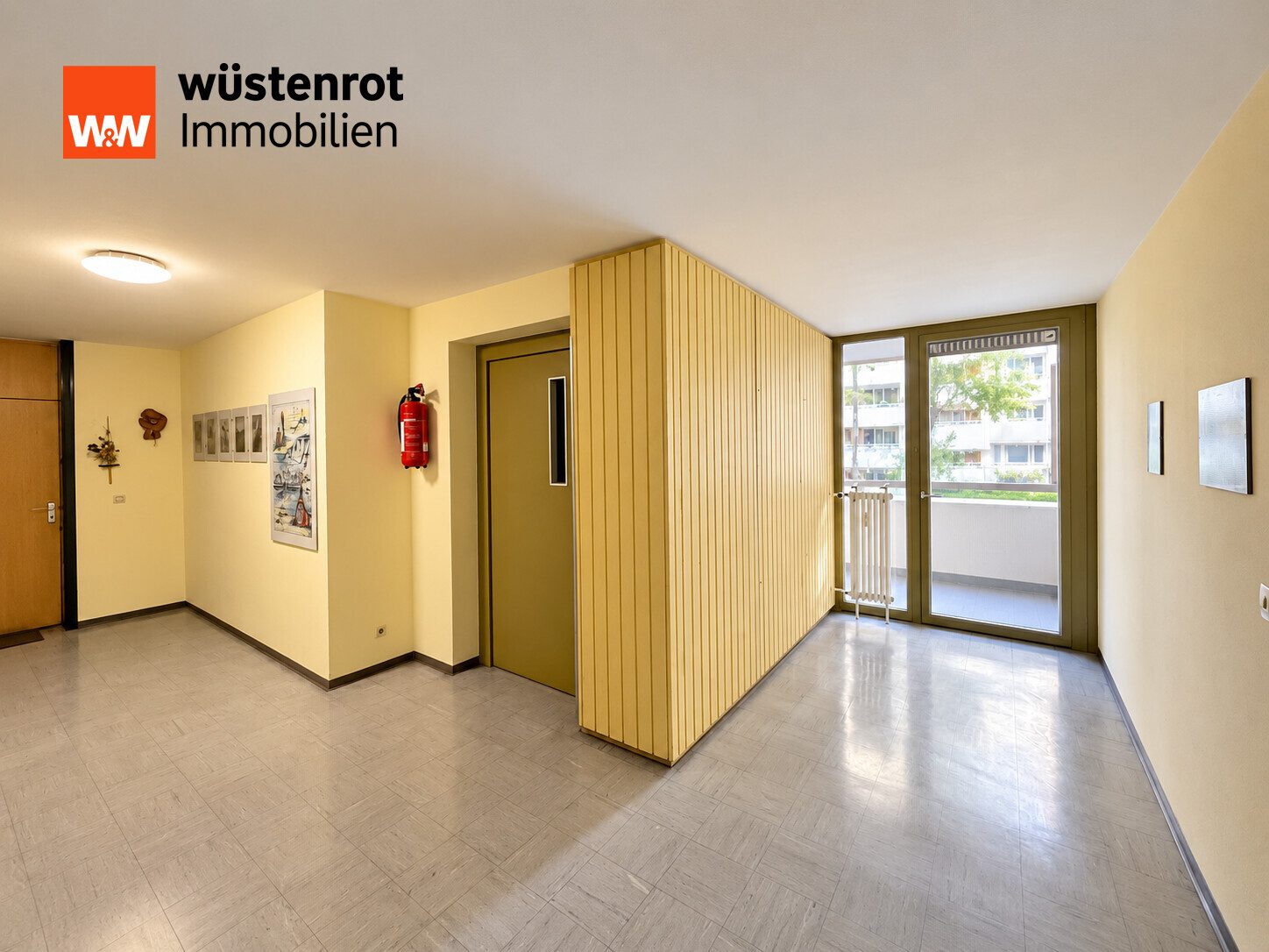 Immobilienangebot - Nürtingen - Alle - Renovierte 3-Zimmer-Wohnung mit zwei Balkonen, Aufzug, Garage und BARRIEREFREI!!