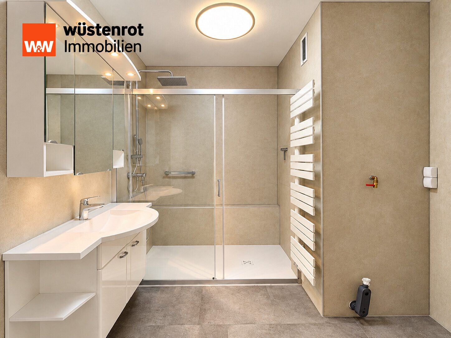 Immobilienangebot - Nürtingen - Alle - Renovierte 3-Zimmer-Wohnung mit zwei Balkonen, Aufzug, Garage und BARRIEREFREI!!