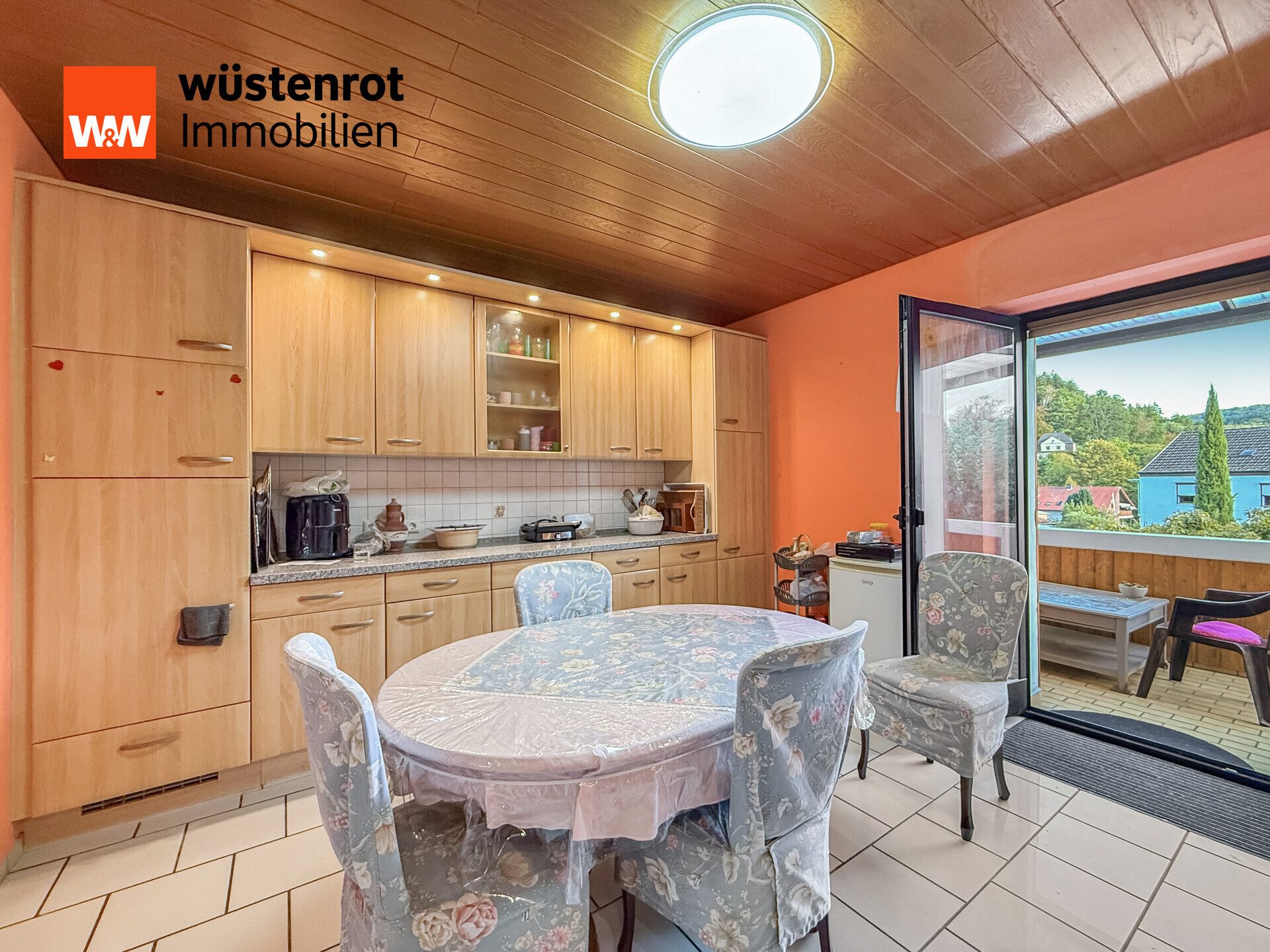 Immobilienangebot - Sankt Ingbert / Rentrisch - Alle - Platz für die ganze Familie – Doppelhaushälfte mit 8 Zimmern und Balkon in St. Ingbert-Rentrisch