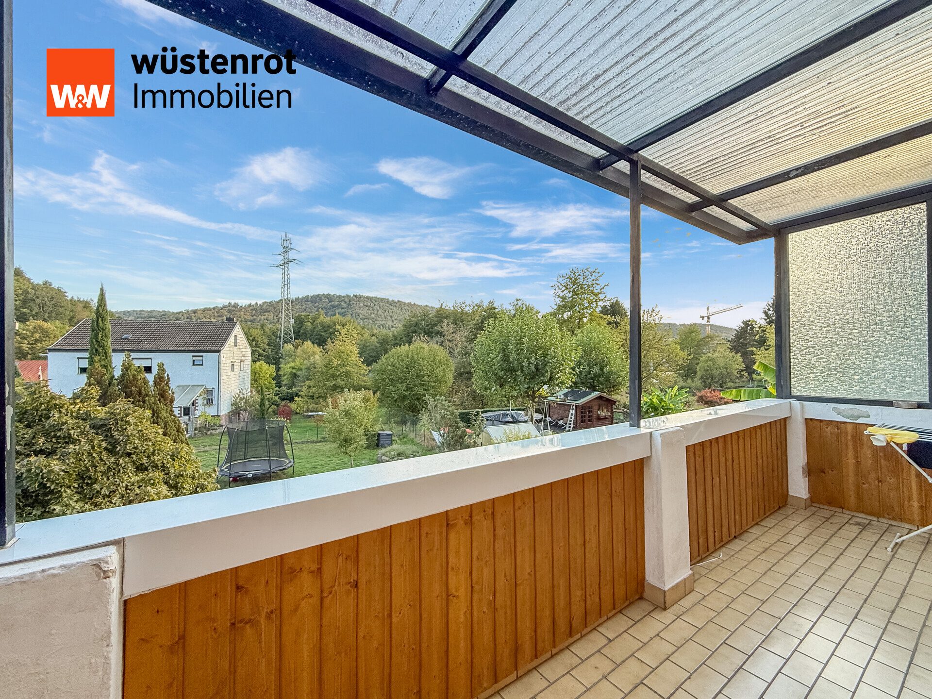 Immobilienangebot - Sankt Ingbert / Rentrisch - Alle - Platz für die ganze Familie – Doppelhaushälfte mit 8 Zimmern und Balkon in St. Ingbert-Rentrisch