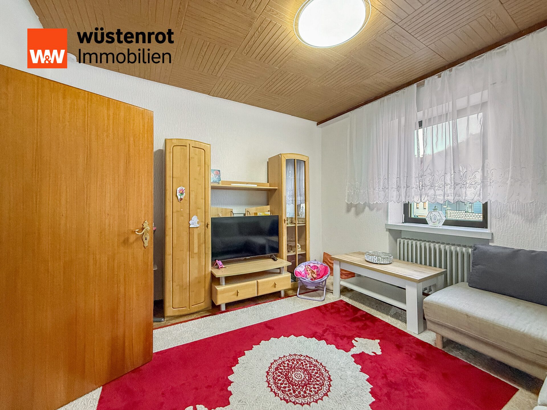 Immobilienangebot - Sankt Ingbert / Rentrisch - Alle - Platz für die ganze Familie – Doppelhaushälfte mit 8 Zimmern und Balkon in St. Ingbert-Rentrisch