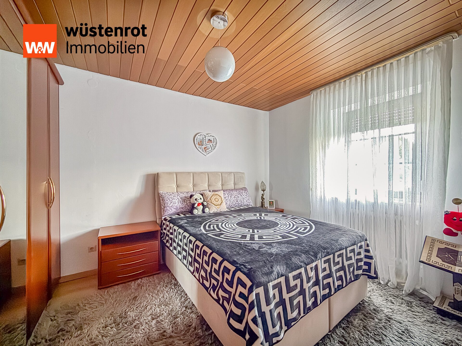 Immobilienangebot - Sankt Ingbert / Rentrisch - Alle - Platz für die ganze Familie – Doppelhaushälfte mit 8 Zimmern und Balkon in St. Ingbert-Rentrisch