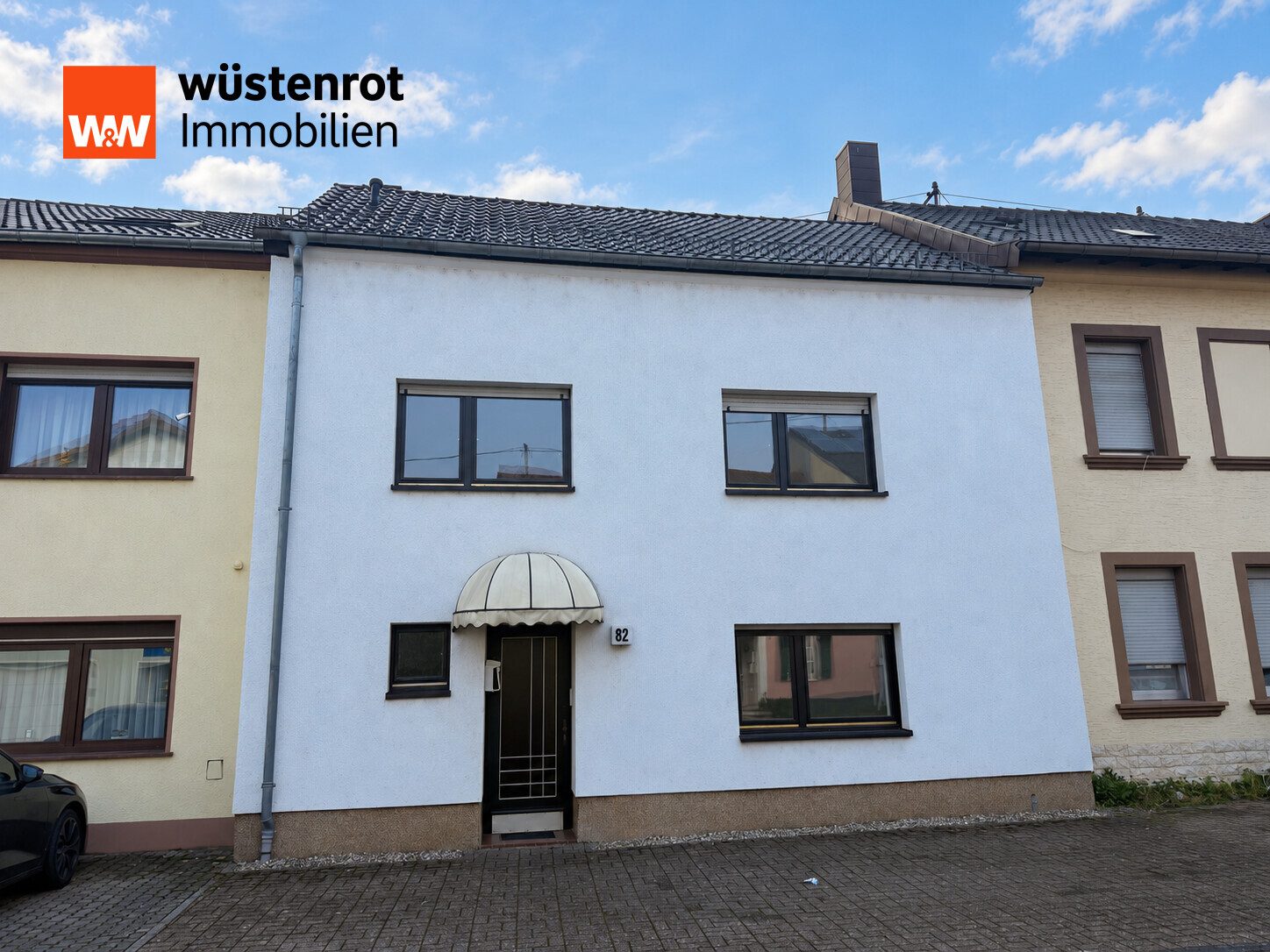 Immobilienangebot - Rehlingen-Siersburg - Alle - Reihenmittelhaus mit 6 Zimmern, Terrasse und Stellplatz in Rehlingen-Siersburg zur Miete