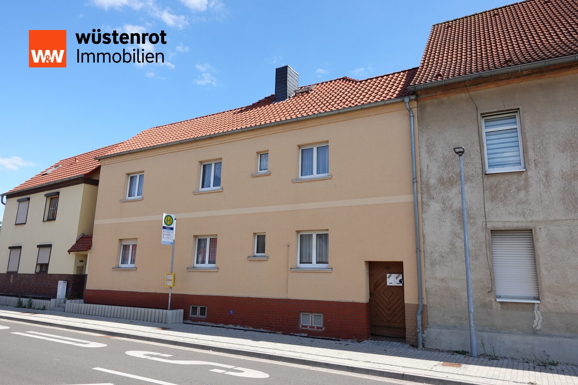 Immobilienangebot - Teutschenthal - Alle - Angebotsverfahren – Vielseitig nutzbares Haus mit 2 Wohneinheiten, Garten und überdachter Sitzecke