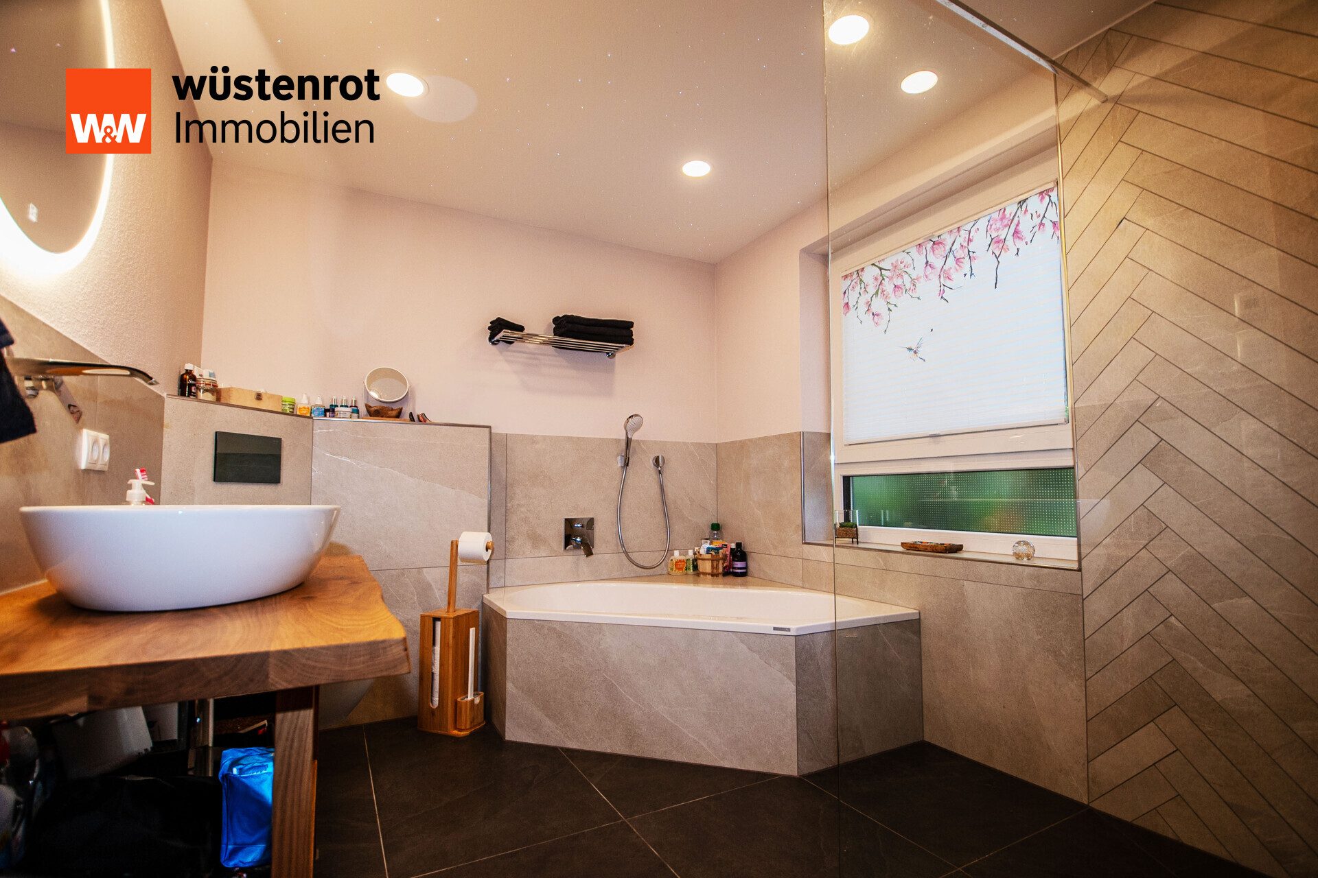 Immobilienangebot - Wertheim / Sonderriet - Alle - Zwei Häuser – ein Zuhause! Modernisiertes Wohnensemble mit Ausbaupotenzial