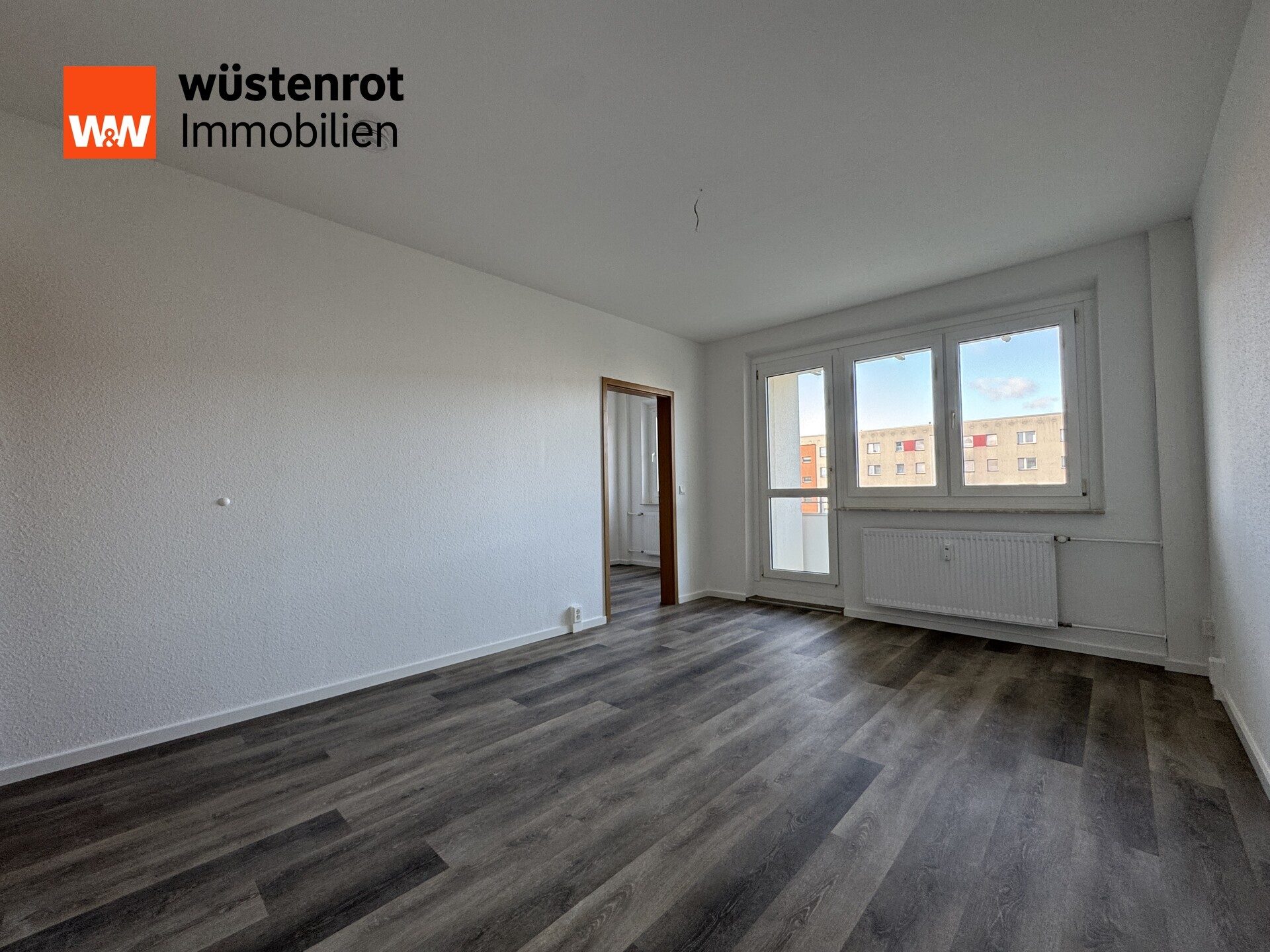 Immobilienangebot - Stralsund / Knieper West - Alle - Anfragestop! Frisch renoviert, modernisiertes Bad und eigener Balkon