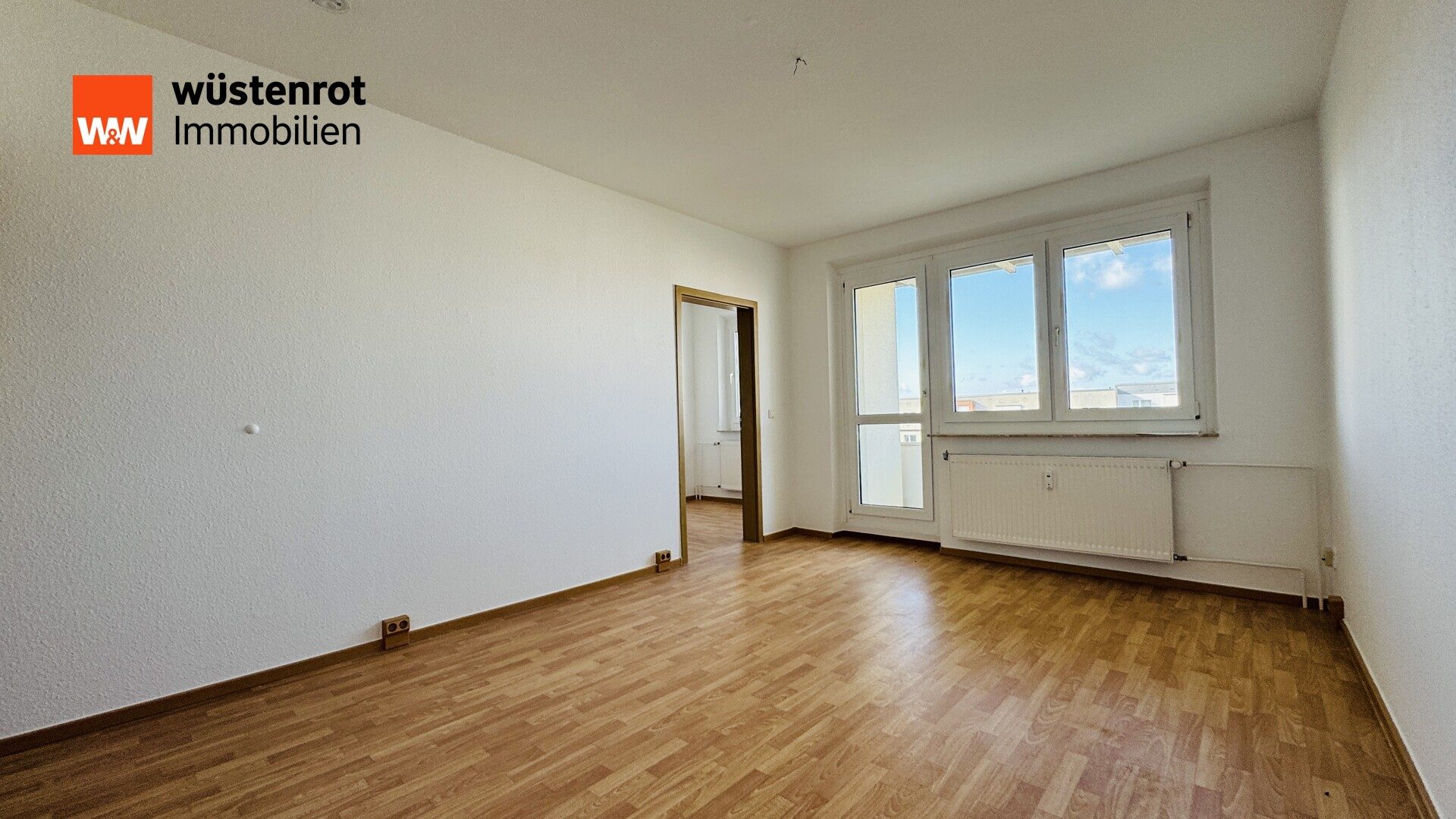 Immobilienangebot - Stralsund / Knieper West - Alle - Anfragestop!  Frisch renoviert mit Balkon – Ihr neues Zuhause zum attraktiven Mietpreis!