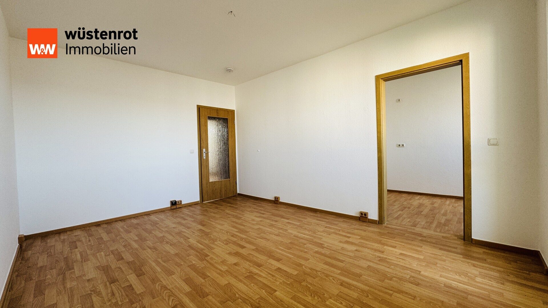 Immobilienangebot - Stralsund / Knieper West - Alle - Anfragestop!  Frisch renoviert mit Balkon – Ihr neues Zuhause zum attraktiven Mietpreis!