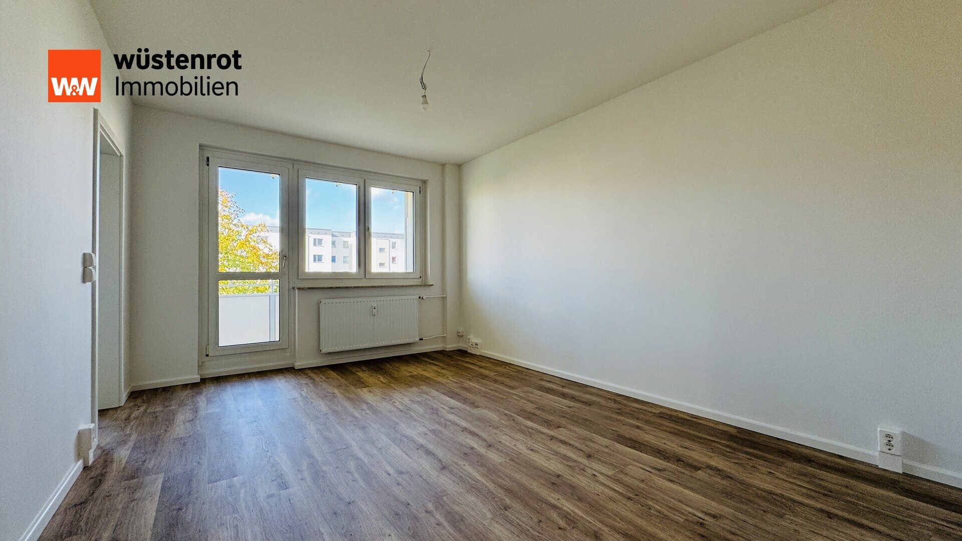 Immobilienangebot - Stralsund / Knieper West - Alle - Frisch modernisiert, mit Balkon und moderner Ausstattung – Ihr neues Zuhause in Stralsund!