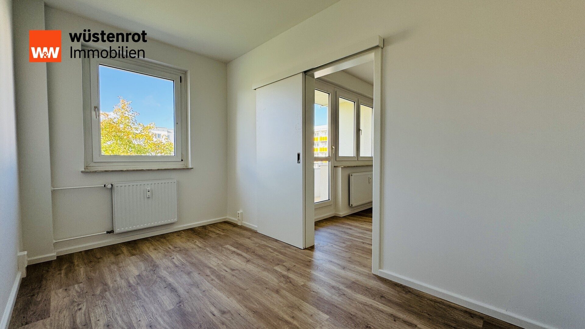 Immobilienangebot - Stralsund / Knieper West - Alle - Frisch modernisiert, mit Balkon und moderner Ausstattung – Ihr neues Zuhause in Stralsund!