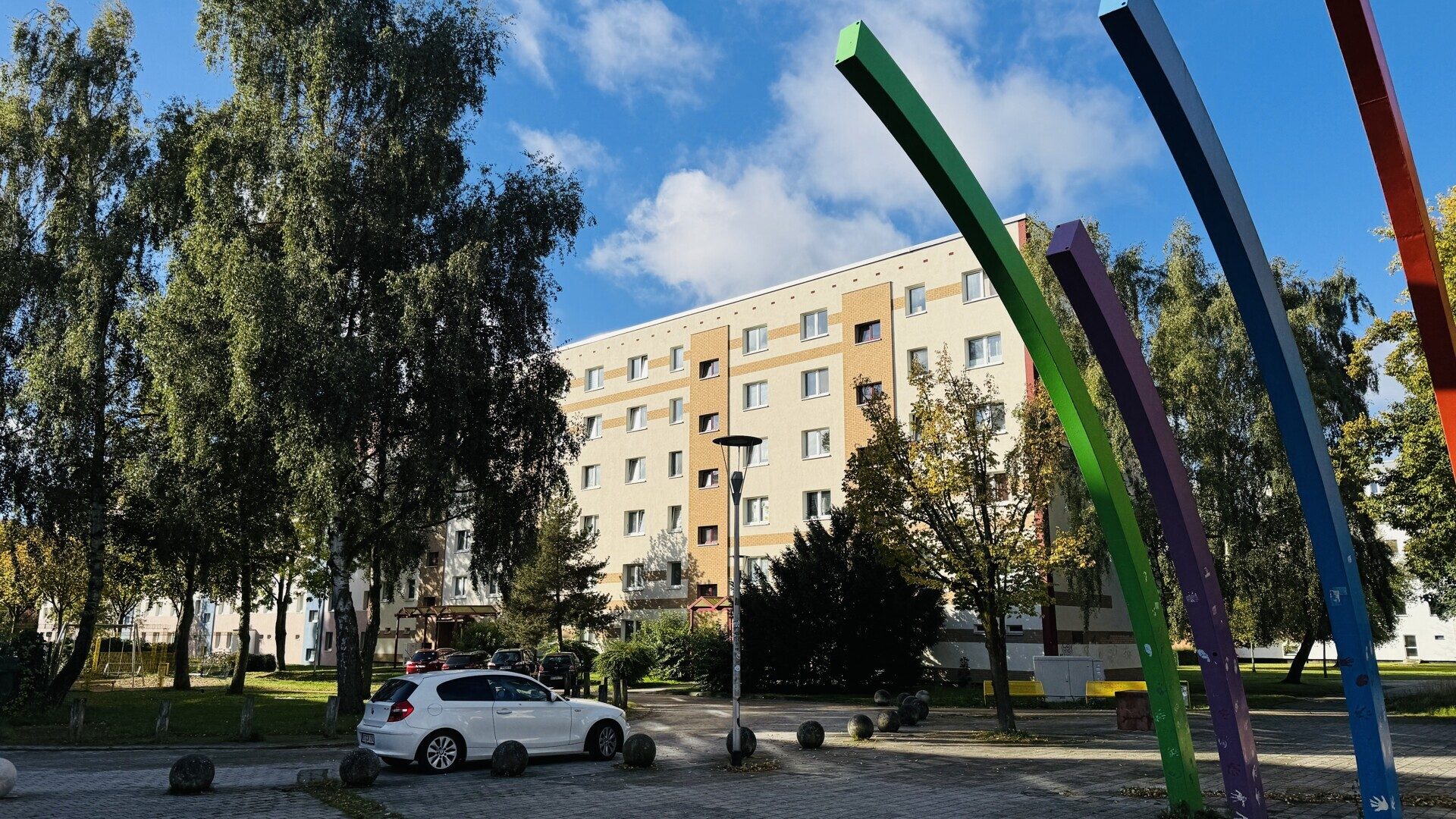 Immobilienangebot - Stralsund / Knieper West - Alle - Frisch modernisiert, mit Balkon und moderner Ausstattung – Ihr neues Zuhause in Stralsund!