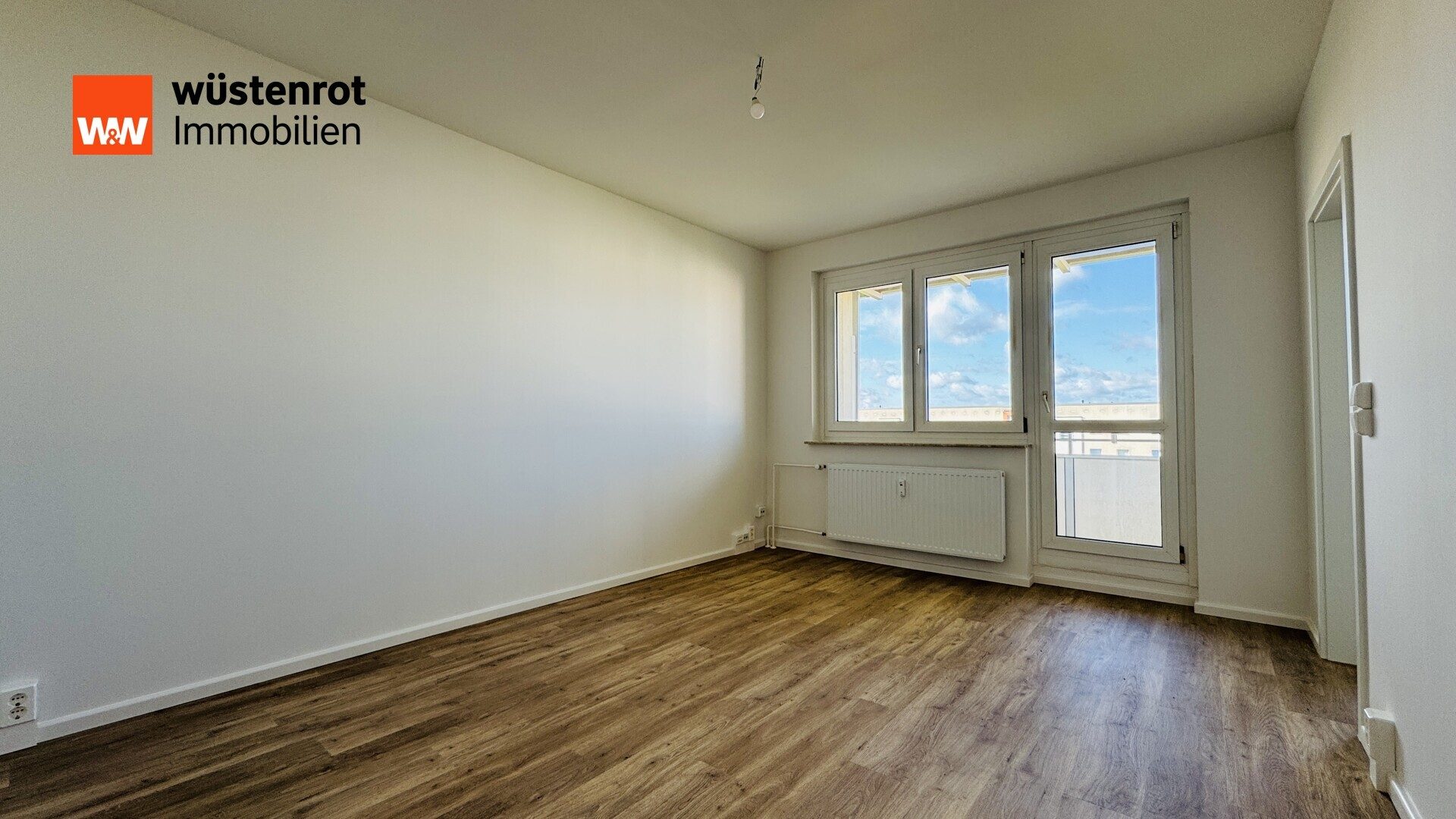 Immobilienangebot - Stralsund / Knieper West - Alle - Anfragestop!  Frisch modernisiert mit Balkon und zeitgemäßer Ausstattung
