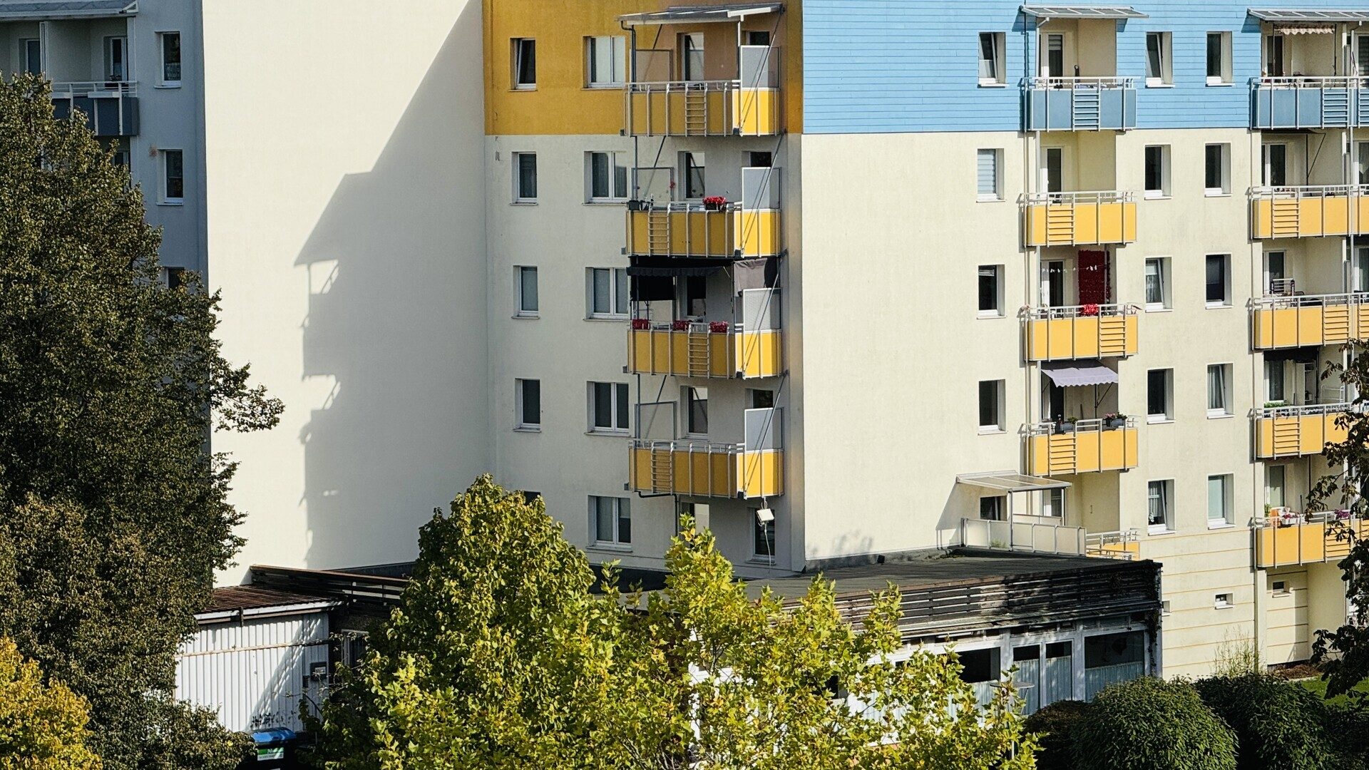 Immobilienangebot - Stralsund / Knieper West - Alle - Drei Zimmer, frisch renoviert und mit Balkon – Mehr Platz für Ihr neues Zuhause!